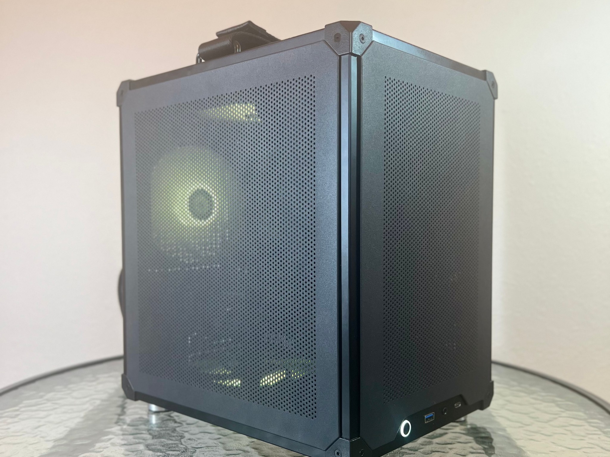 AMD Ryzen 5 5600G/ RTX 5050/ 16GB RAM/ 512GB SSD/ Convenient ITX Gaming PC Build