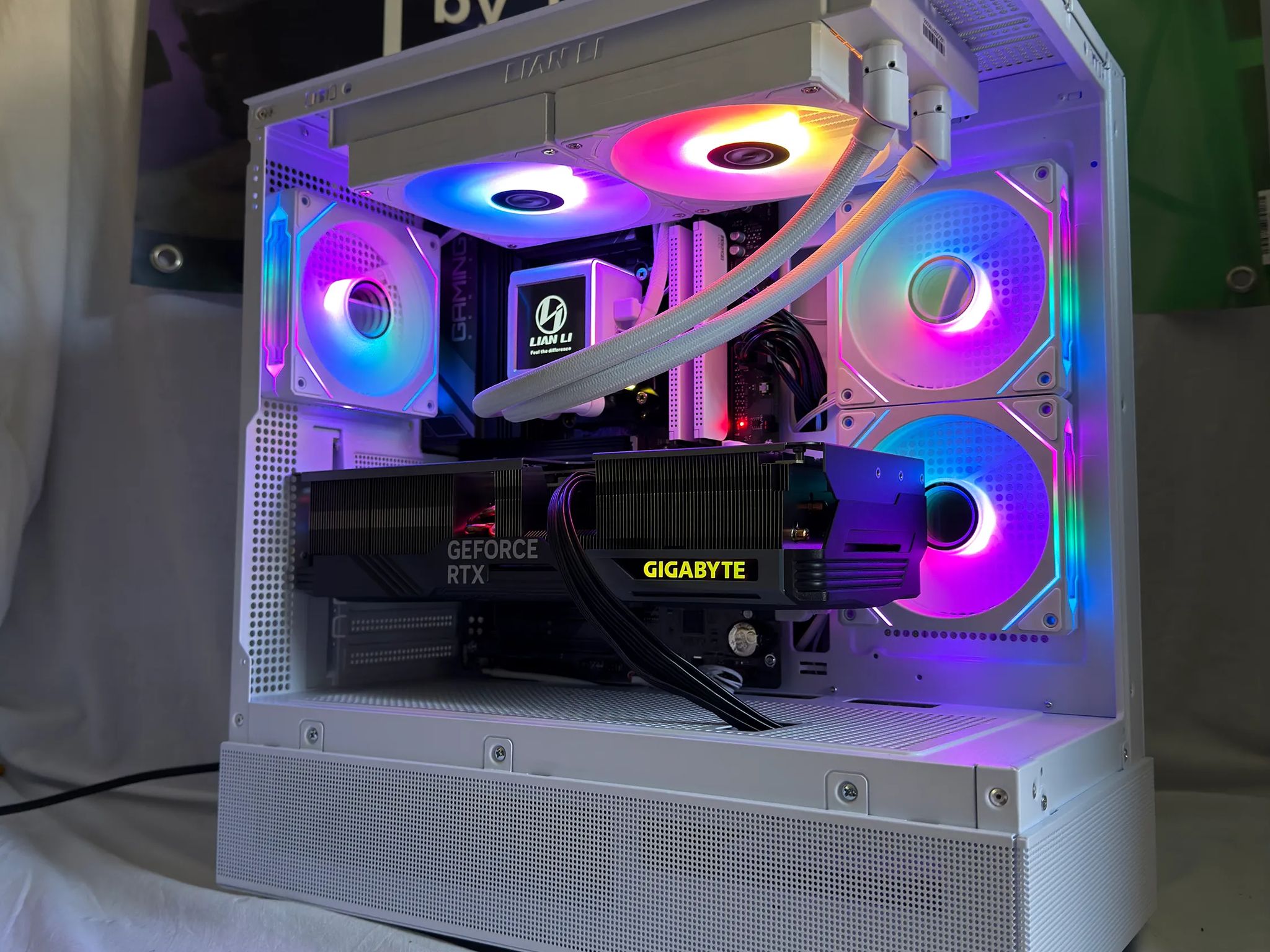 RTX 4080 Super Ryzen 7800X3D Gaming Flagship