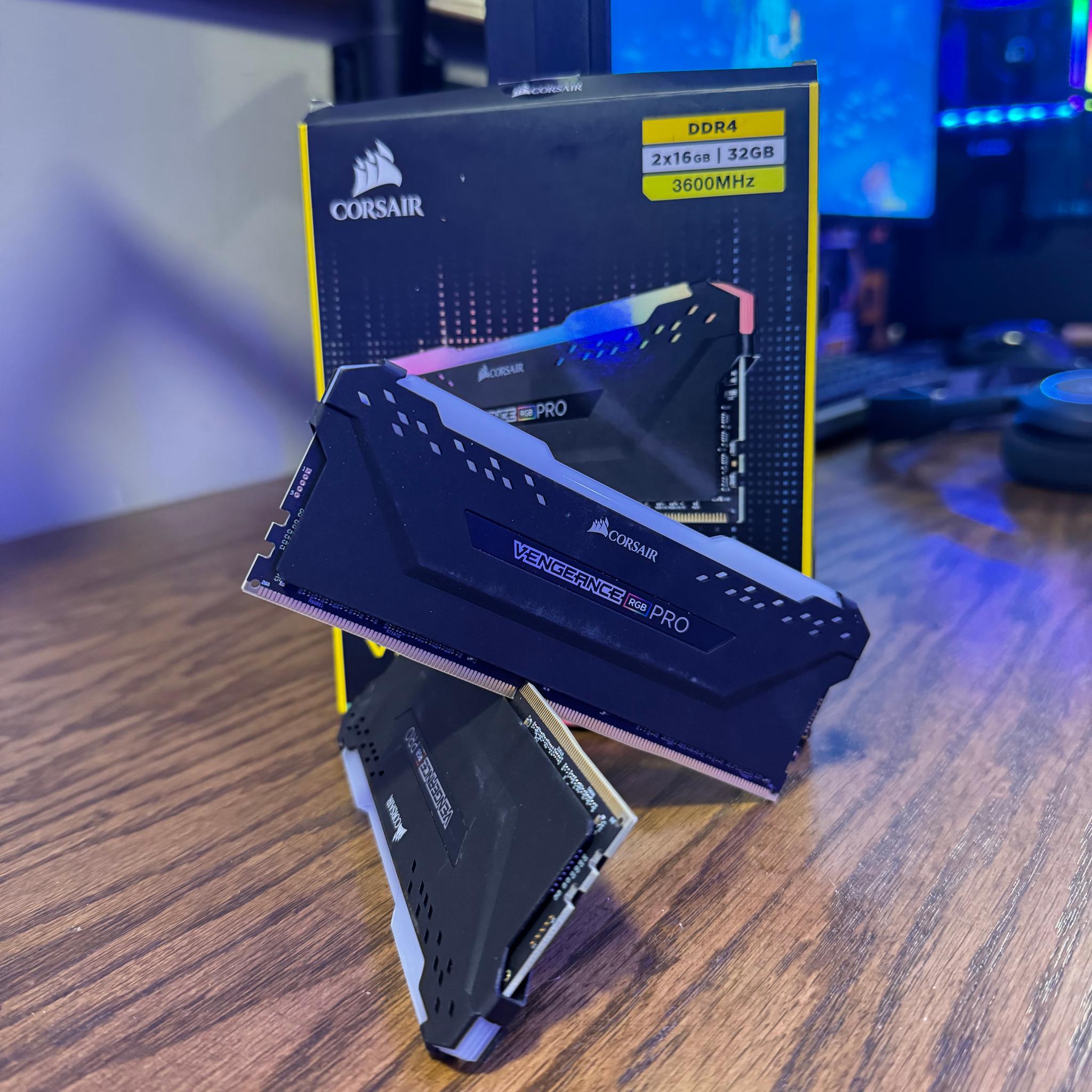 Corsair Vengeance RGB PRO DDR4 2x16 3600MHz CL18