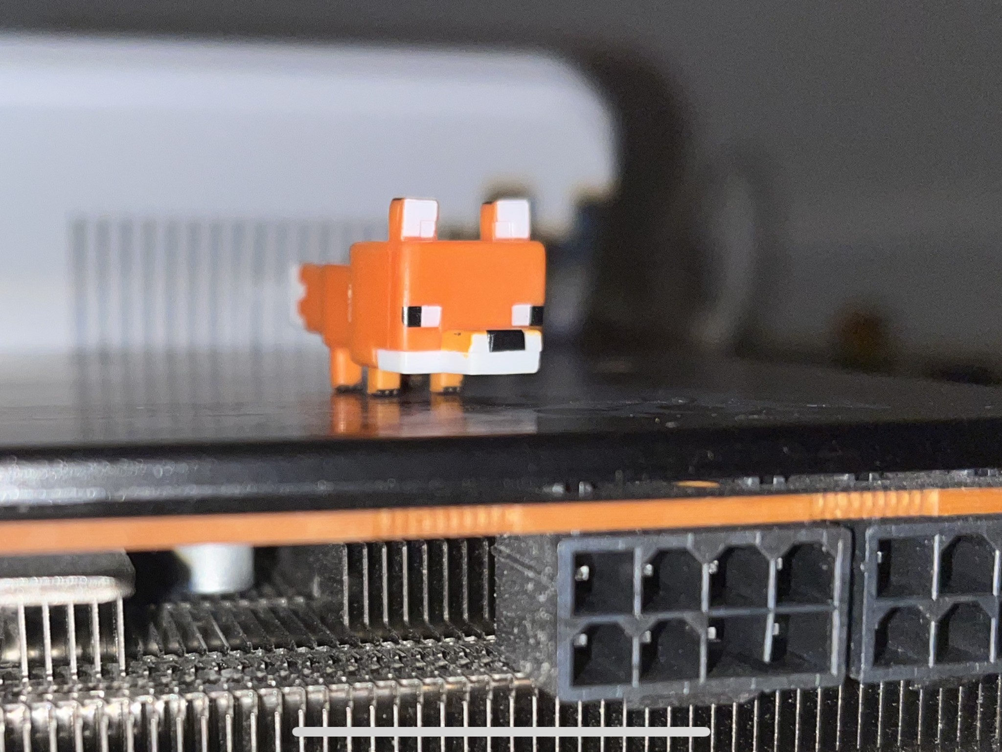 Radeon 5700 Powercolor Red Dragon 8GB