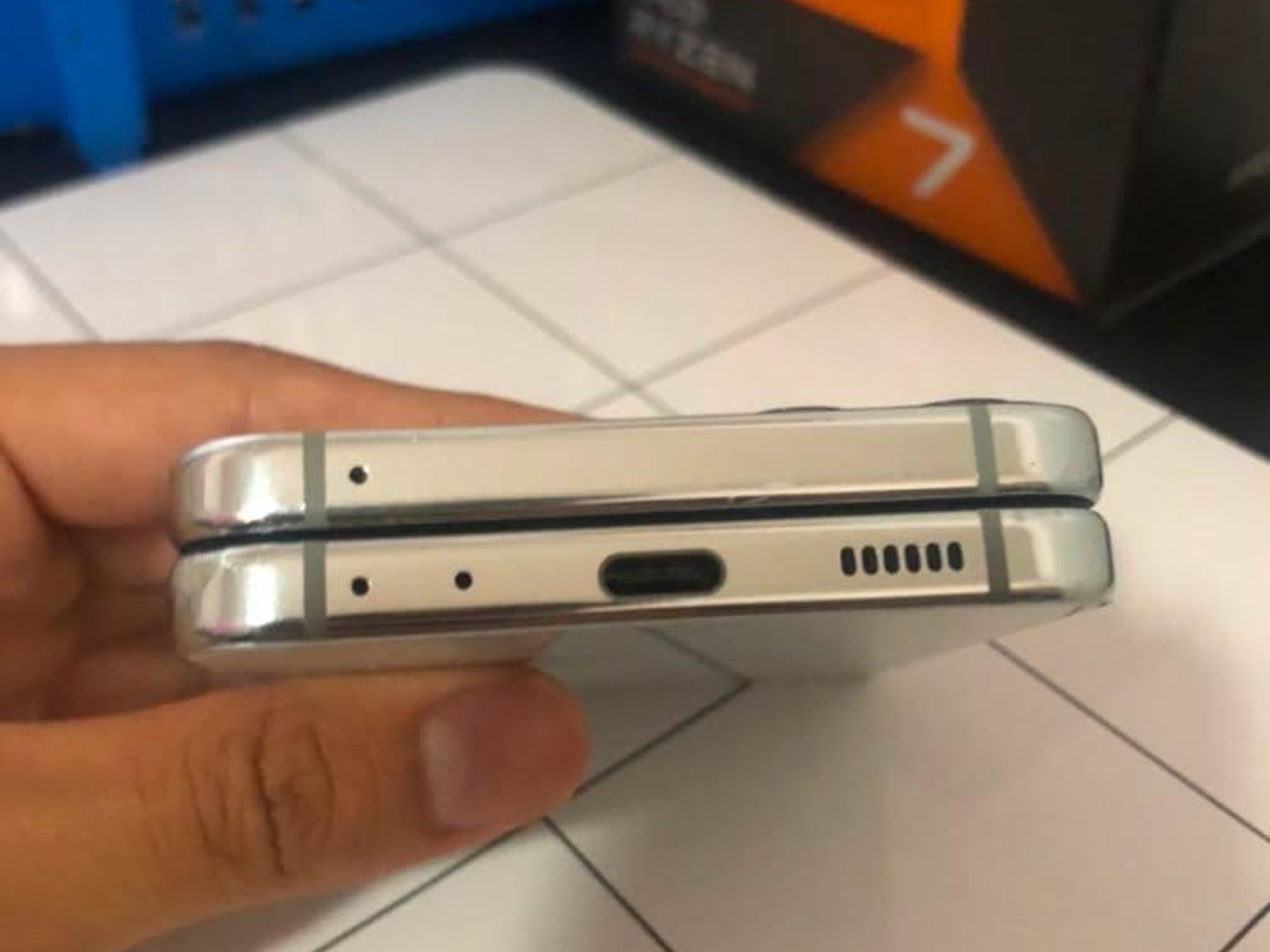 Samsung Galaxy Z Flip5 512GB Unlocked – Fully Working – Read Description