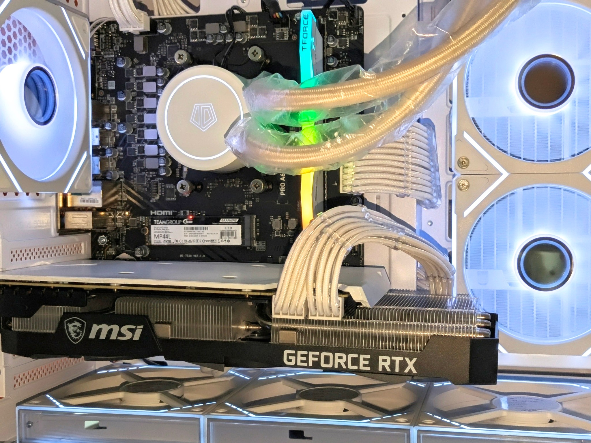 Liquid-Cooled💦🧊Gaming Beast⚪Ryzen 5 7600⚪RTX 3070⚪32GB DDR5⚪⚫1.5TB NVMe SSD⚪ Wi-Fi⚪Windows 11 Pro✅