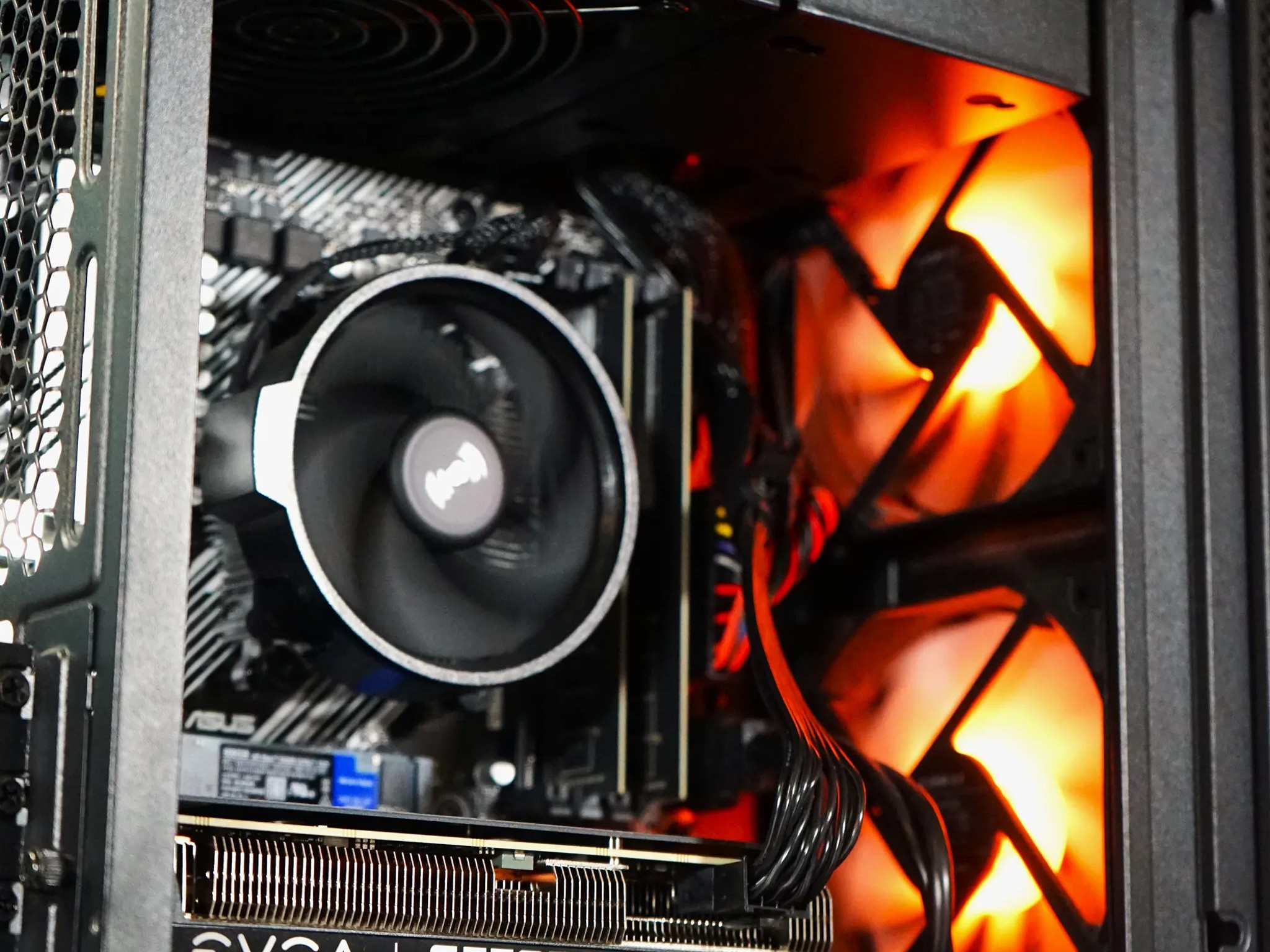 Mid Tier Gaming PC/Desktop!