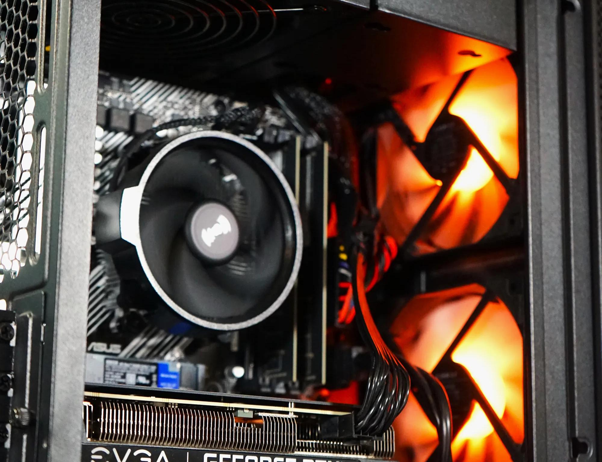 Mid Tier Gaming PC/Desktop!