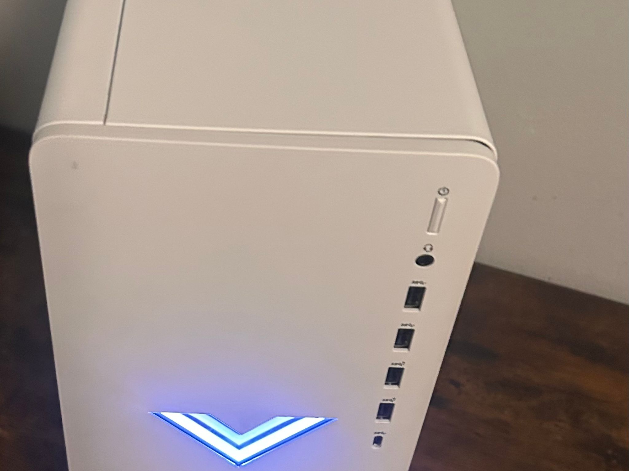 Hp Victus 15L GeForce GTX 1650 Super  Gaming PC - Core i3-12100F