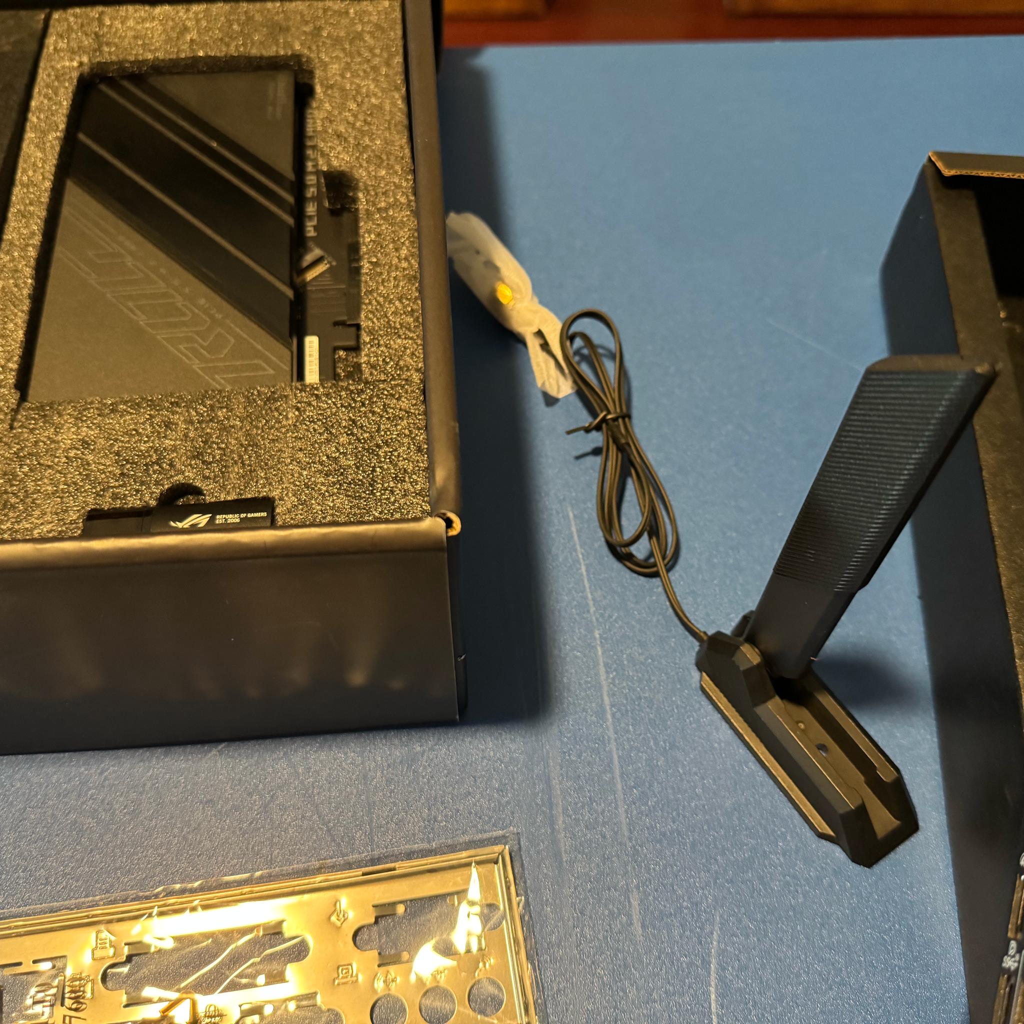 ROG Crosshair X670E Hero (Used - RMA)