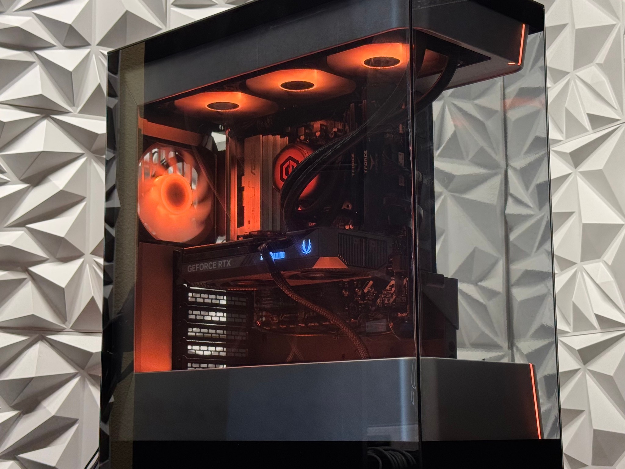 RTX 5070 \ Ryzen 7 9800X3D \ 32GB DDR5 Ram / 1TB SSD / Liquid Cooled / Creator Pc / Gaming pc