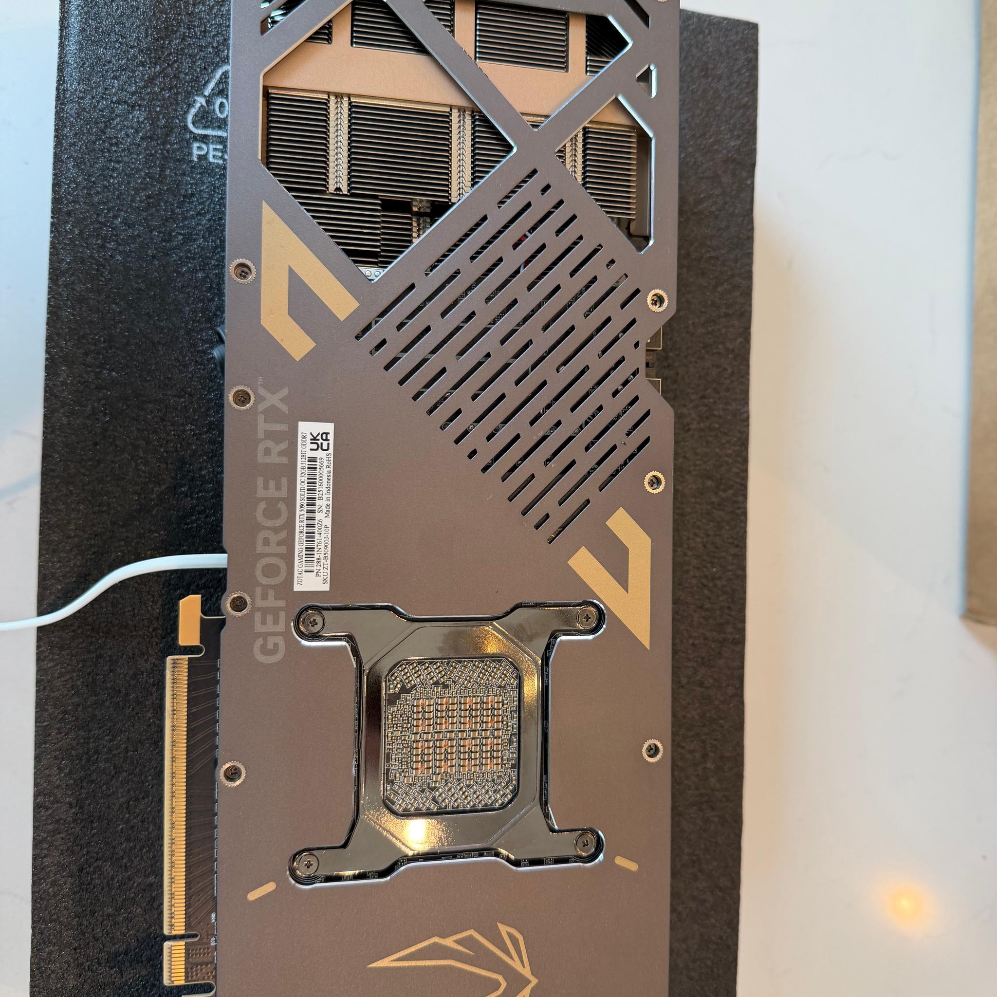 ZOTAC GAMING GeForce RTX 5090 SOLID OC