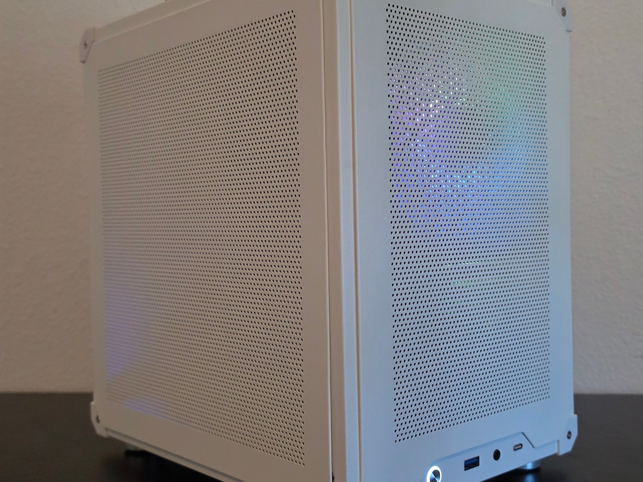 1440p ITX Gaming PC / RTX 4070 SUPER 12GB / i7 12700k / 32GB DDR4 / 2TB SSD / Wi-Fi + BT