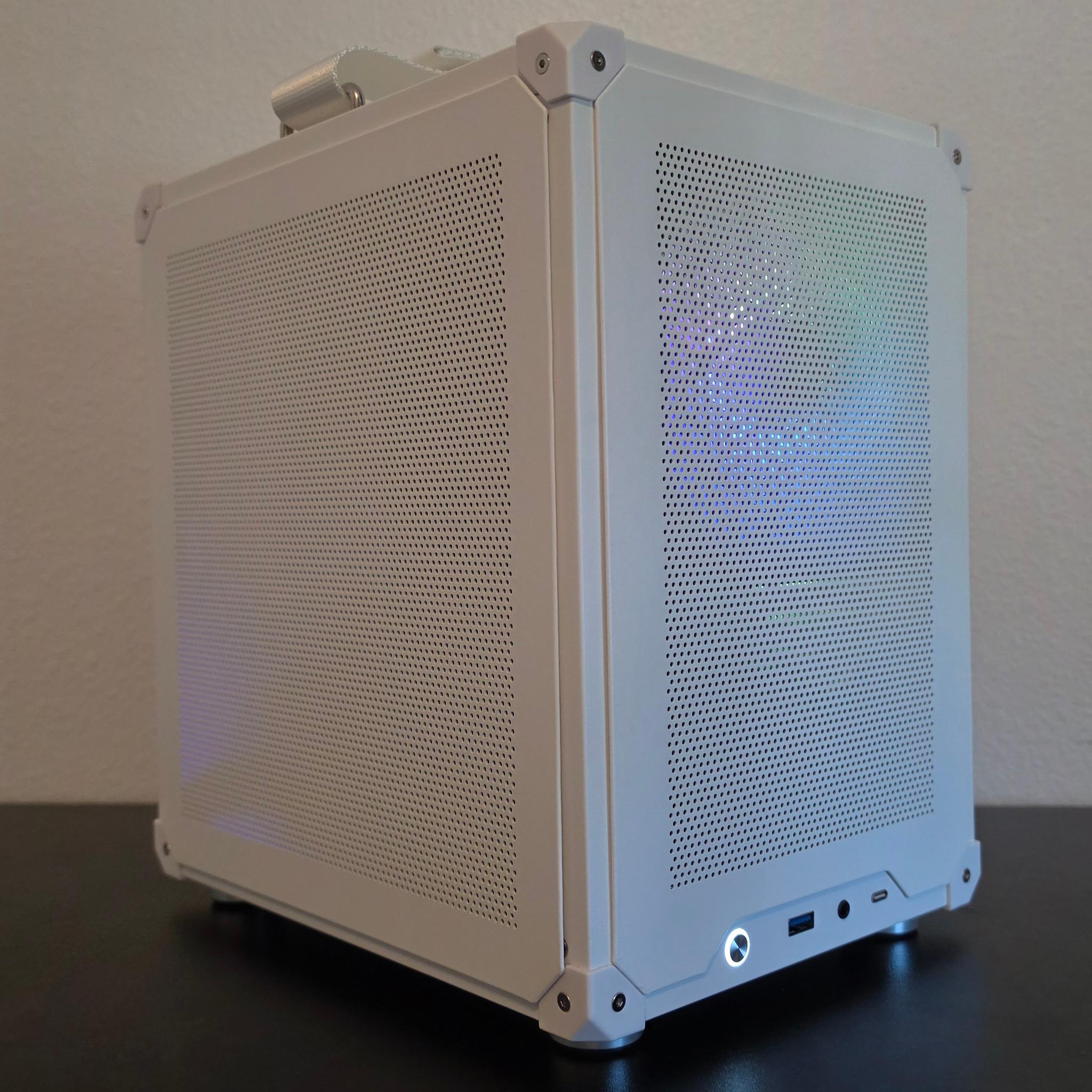 1440p ITX Gaming PC / RTX 4070 SUPER 12GB / i7 12700k / 32GB DDR4 / 2TB SSD / Wi-Fi + BT