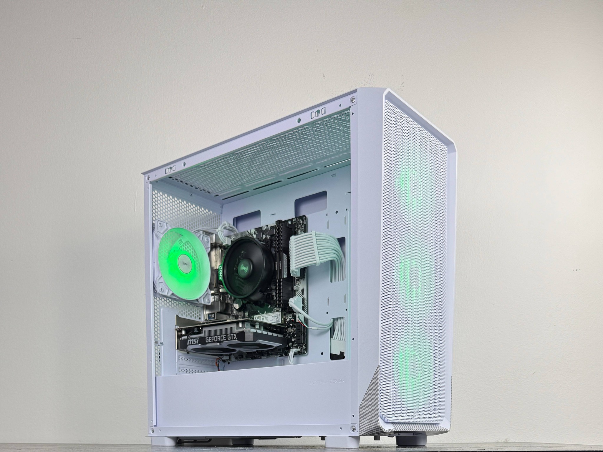 ❄️Powder❄️ | 1080p Gaming PC | Ryzen 5 1600AF | MSI GTX 1630 | 16GB DDR4 3000MHz