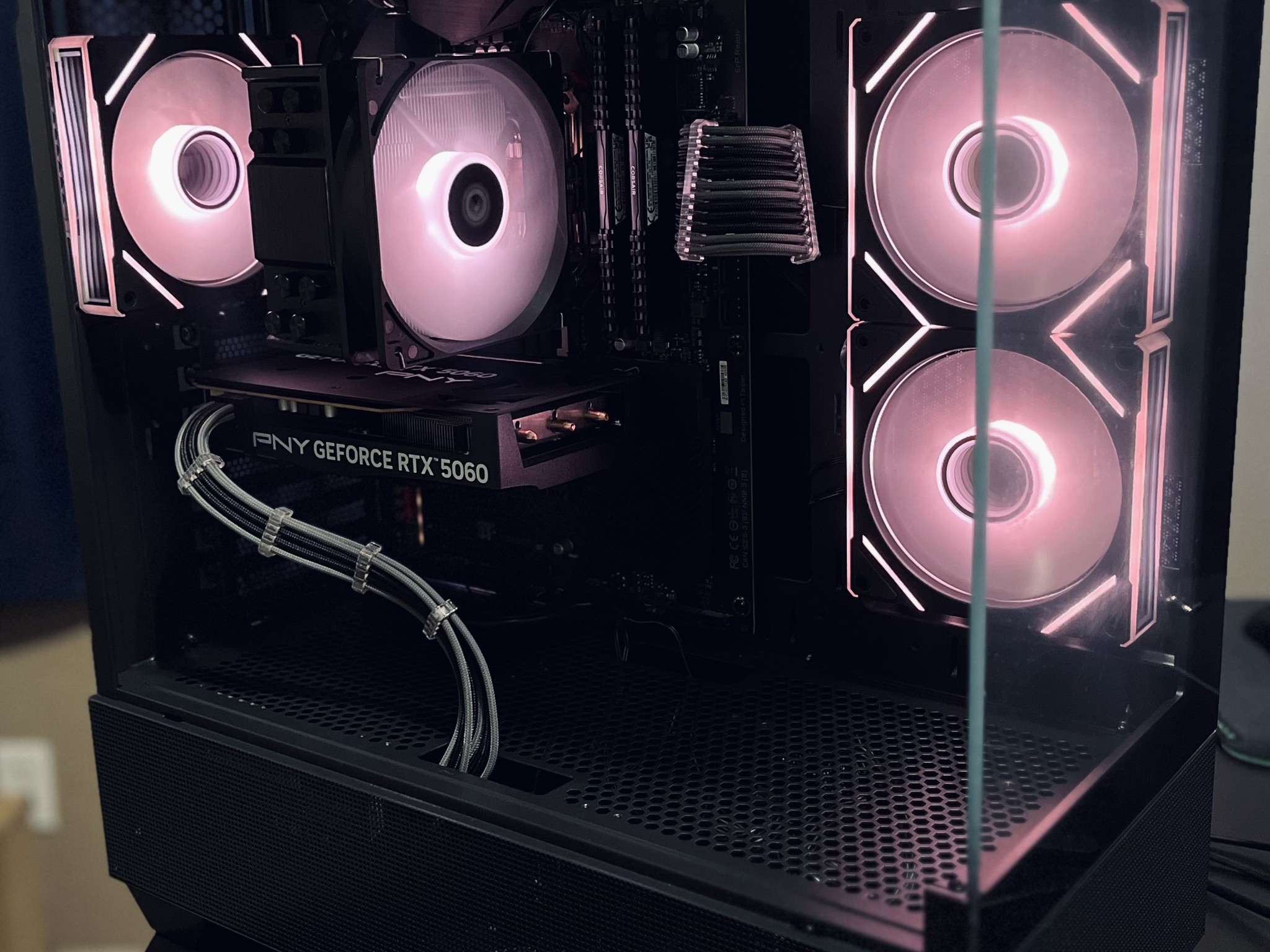 Pro Gaming PC |RTX 5060 // Ryzen 5600 // 32GB DDR4|