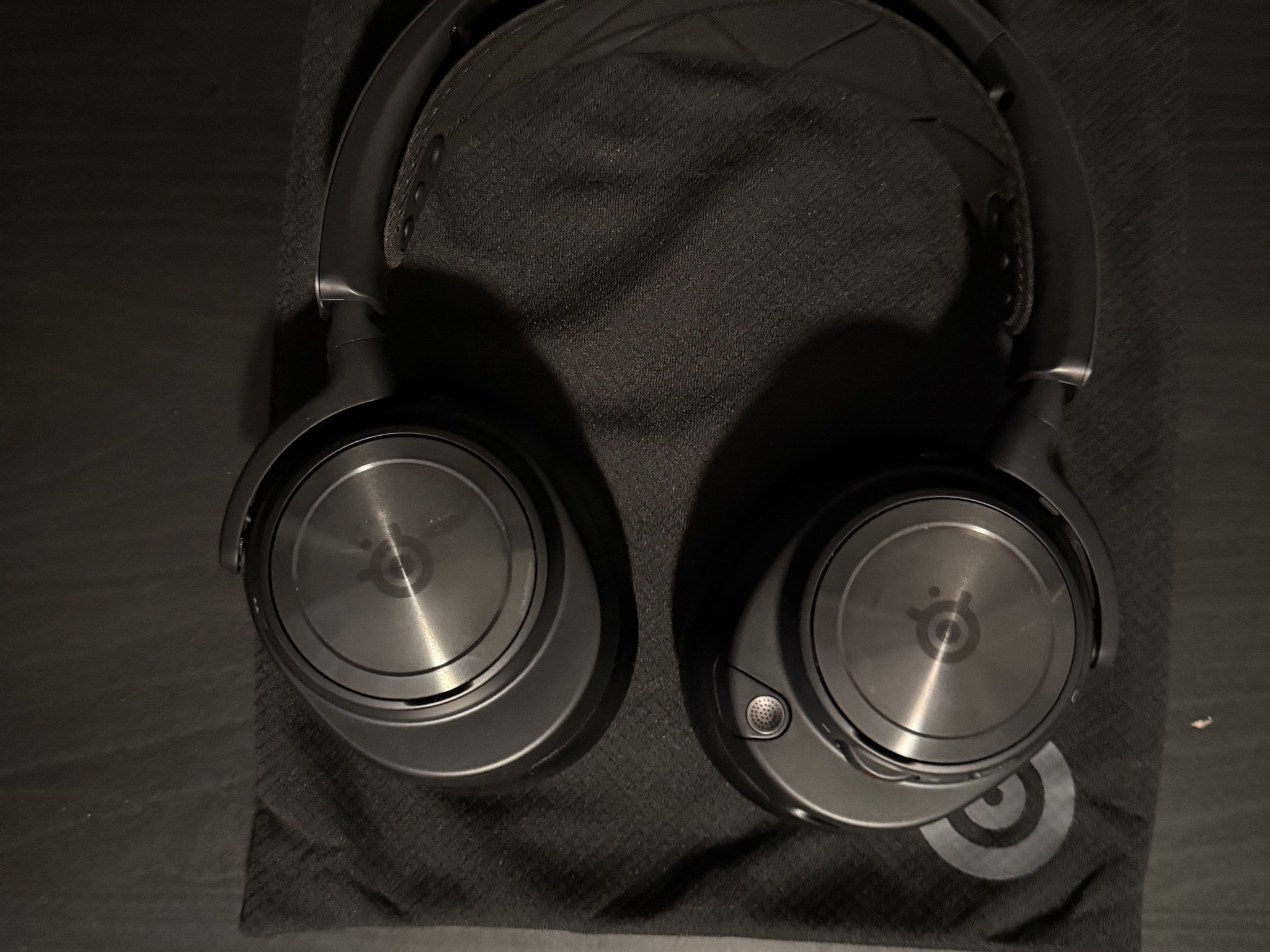 SteelSeries Arctis Nova Pro Wireless