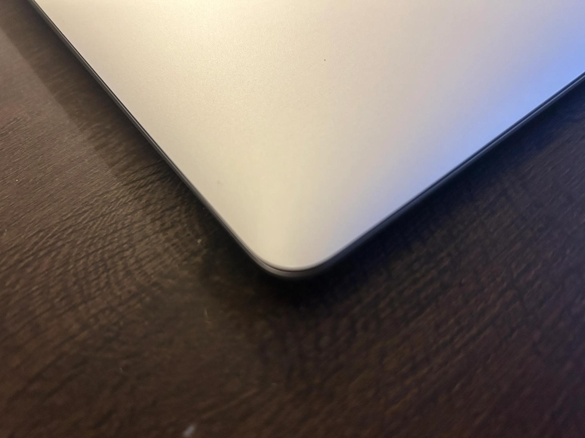 Macbook Air M1 13 in Silver, 8GB RAM, SSd 256GB