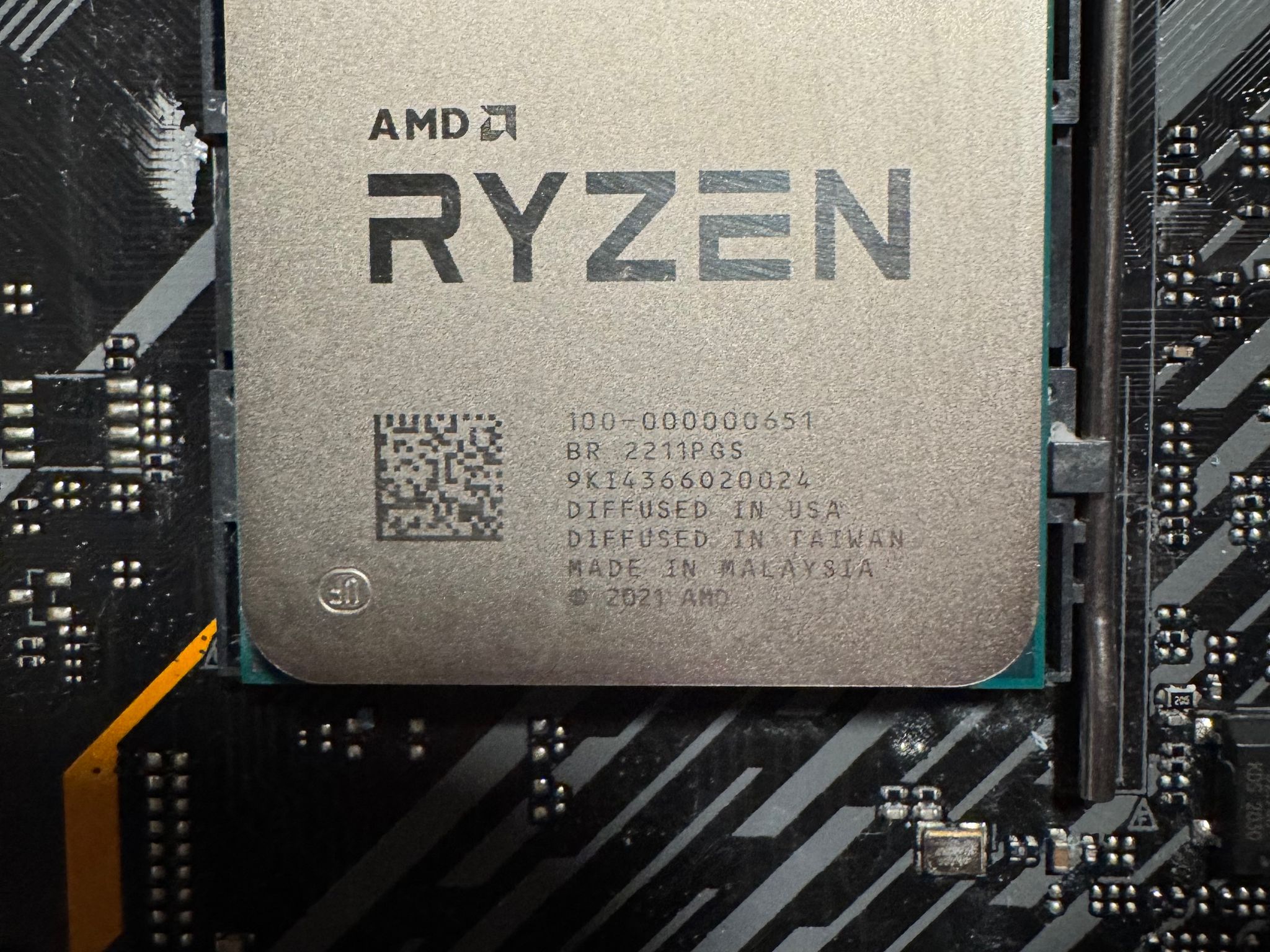 CPU/RAM/MOBO Bundle: 5800X3D 32GB DDR4-3600 X570 MB
