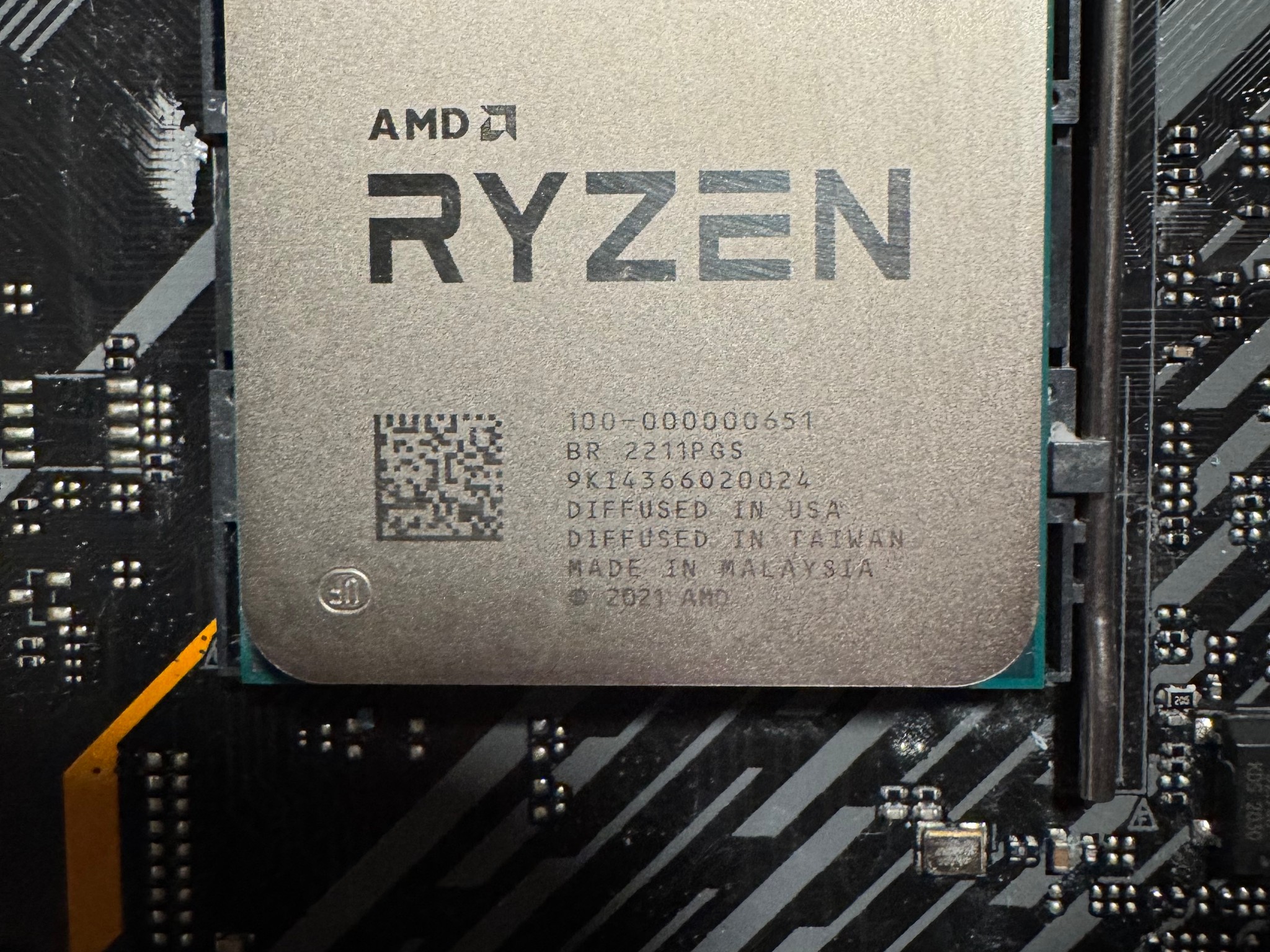 CPU/RAM/MOBO Bundle: 5800X3D 32GB DDR4-3600 X570 MB
