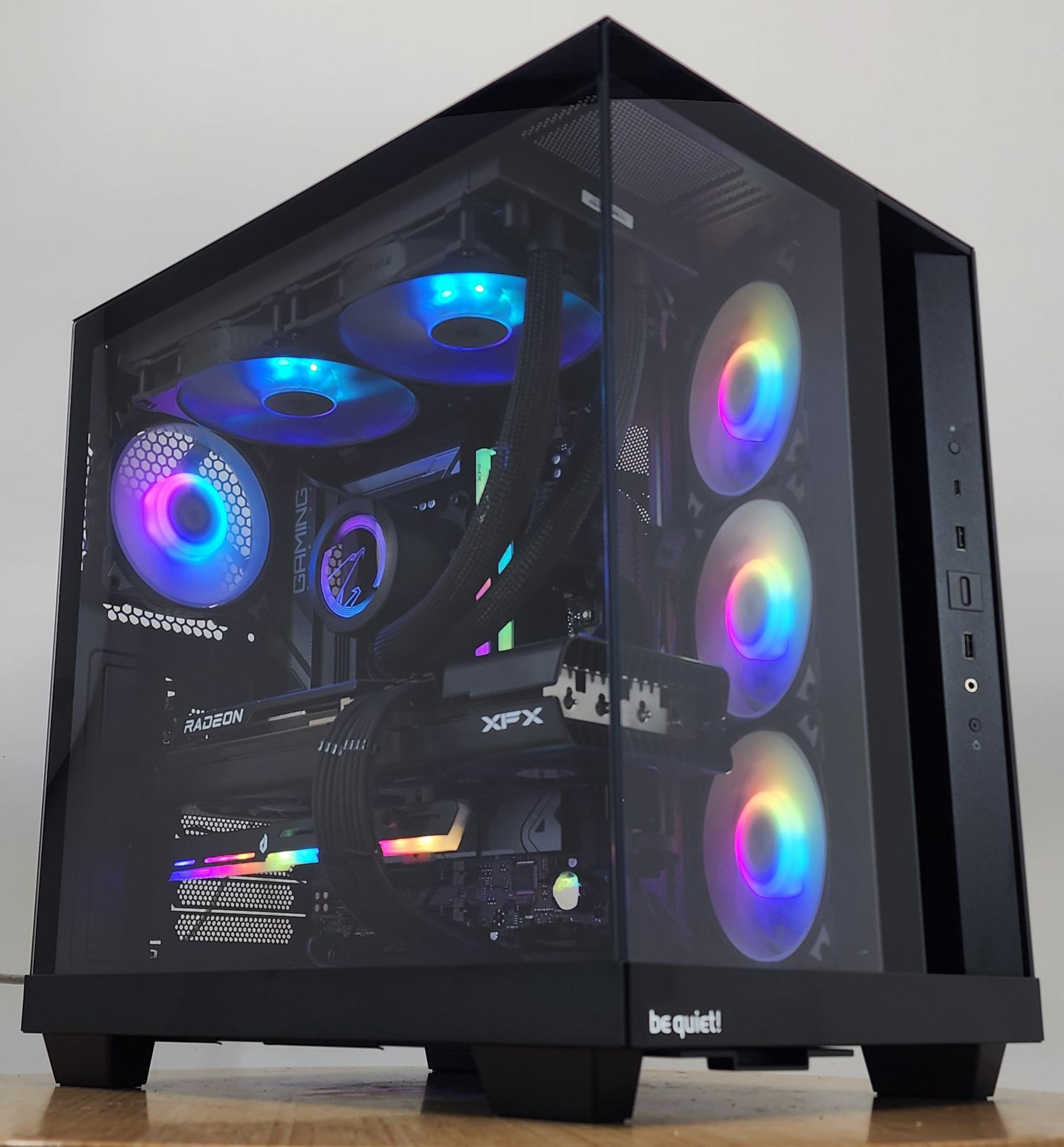 Gaming PC Ryzen 7 7700 32GB RAM 2TB SSD RX 7700 XT 12GB Windows 11 Computer