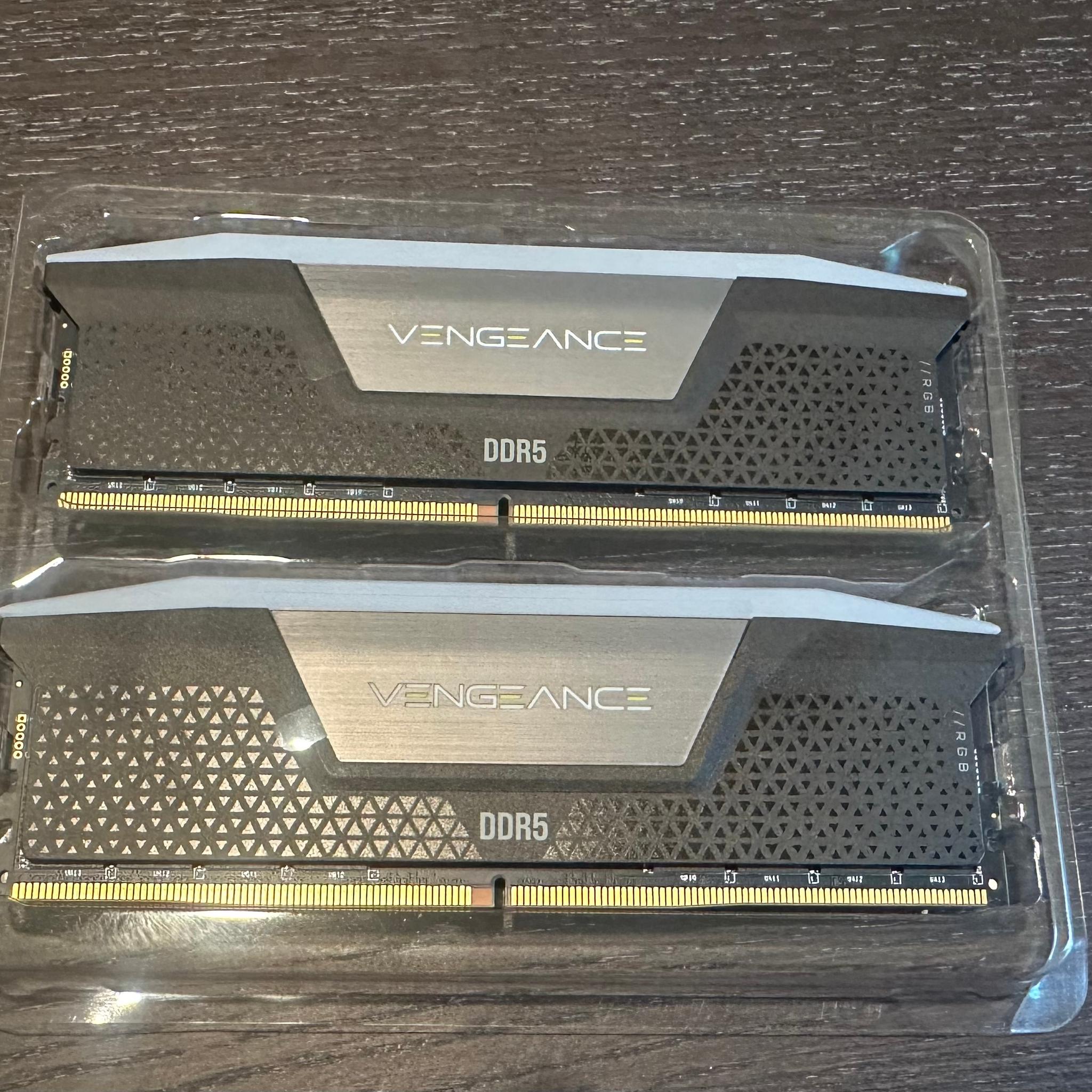 Corsair Vengeance RGB DD5 64Gb 6400MHz CL32 RAM