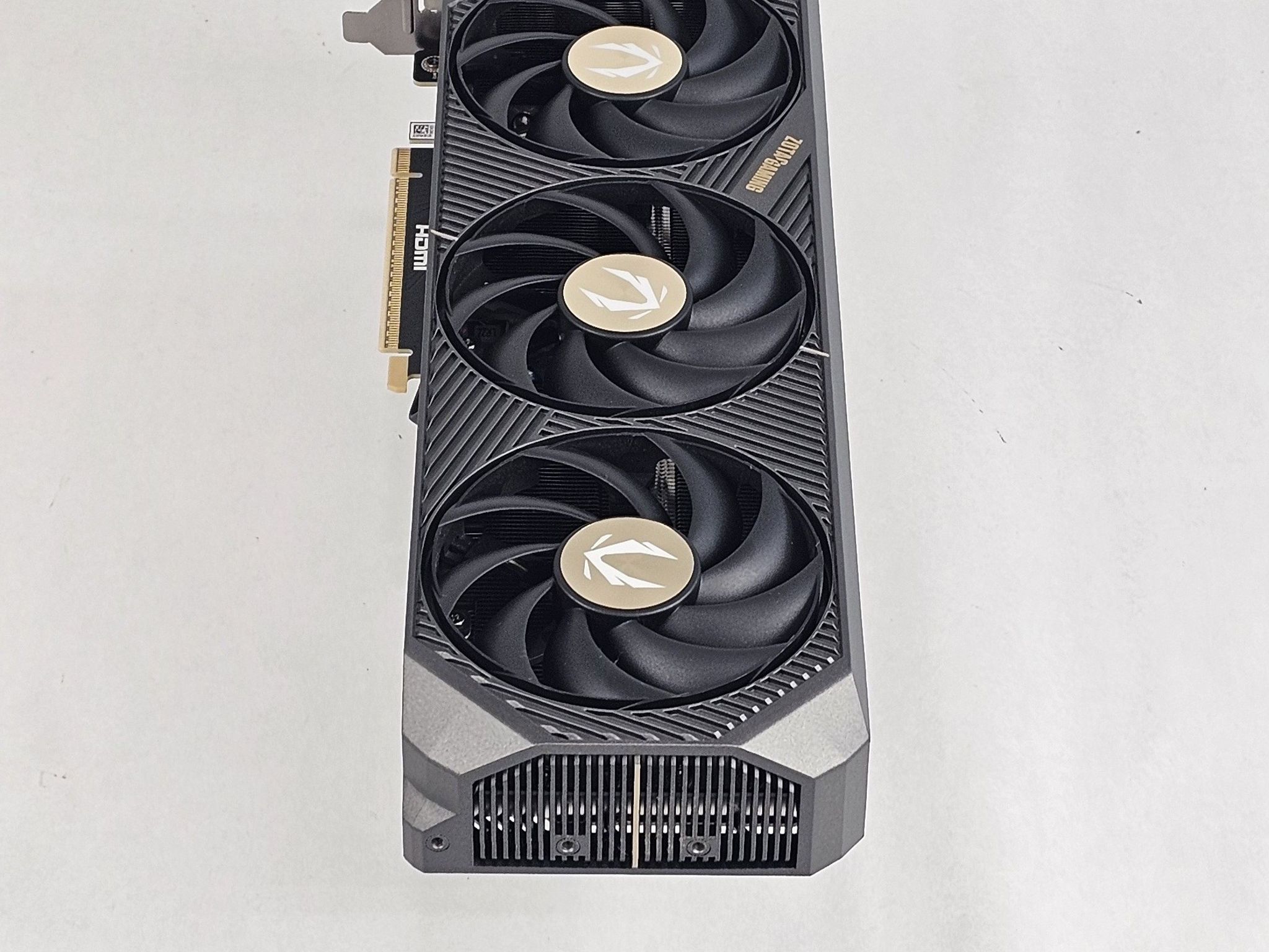 RTX 5070 Zotac Gaming Solid OC 12GB