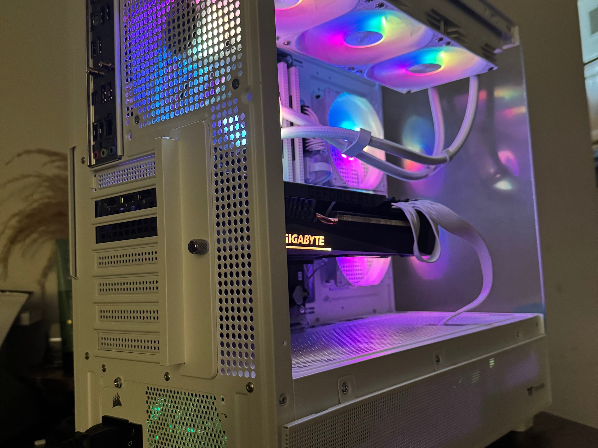 Ryzen 5 9600x/RTX 3070ti Gaming PC