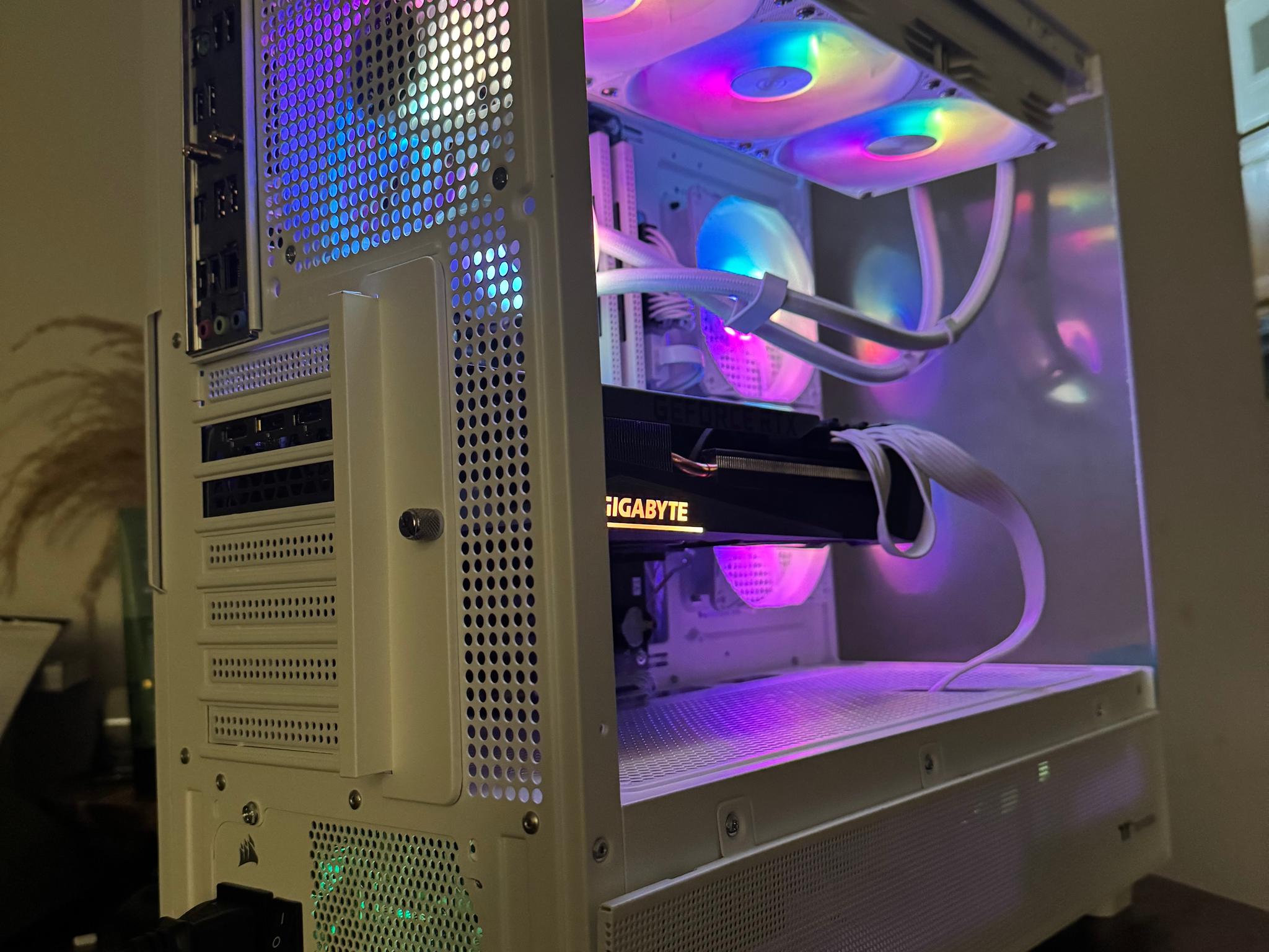 Ryzen 5 9600x/RTX 3070ti Gaming PC