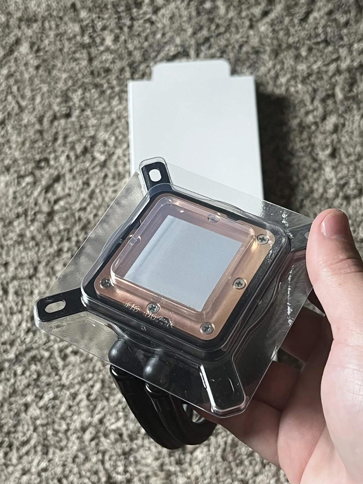 NZXT Kraken Plus 240mm AIO Liquid CPU Cooler LCD + 2 Fans RL-KN240-B2