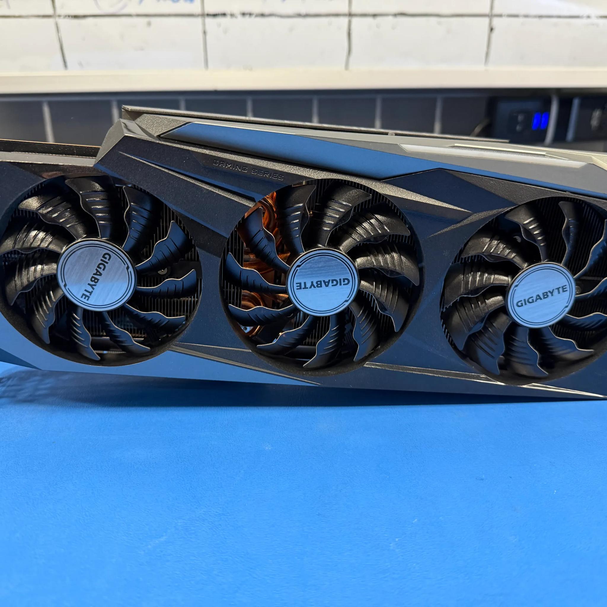 Gigabyte RTX 3080 Gaming OC