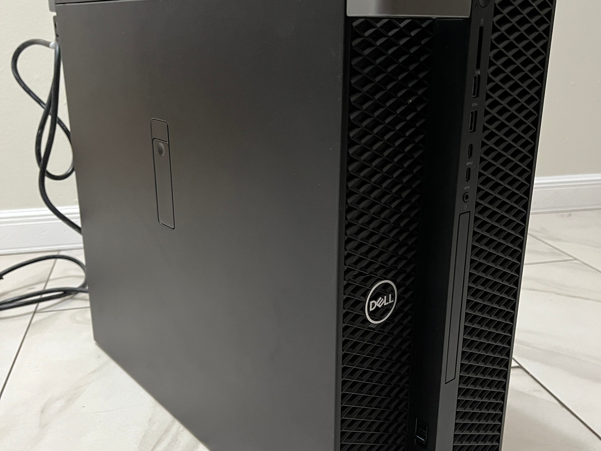 NVIDIA RTX 2080 Ti 11GB, Intel i7-7800x, 16GB RAM, 1 TB SSD, High FPS Dell Gaming PC w/ Wi-Fi & BT