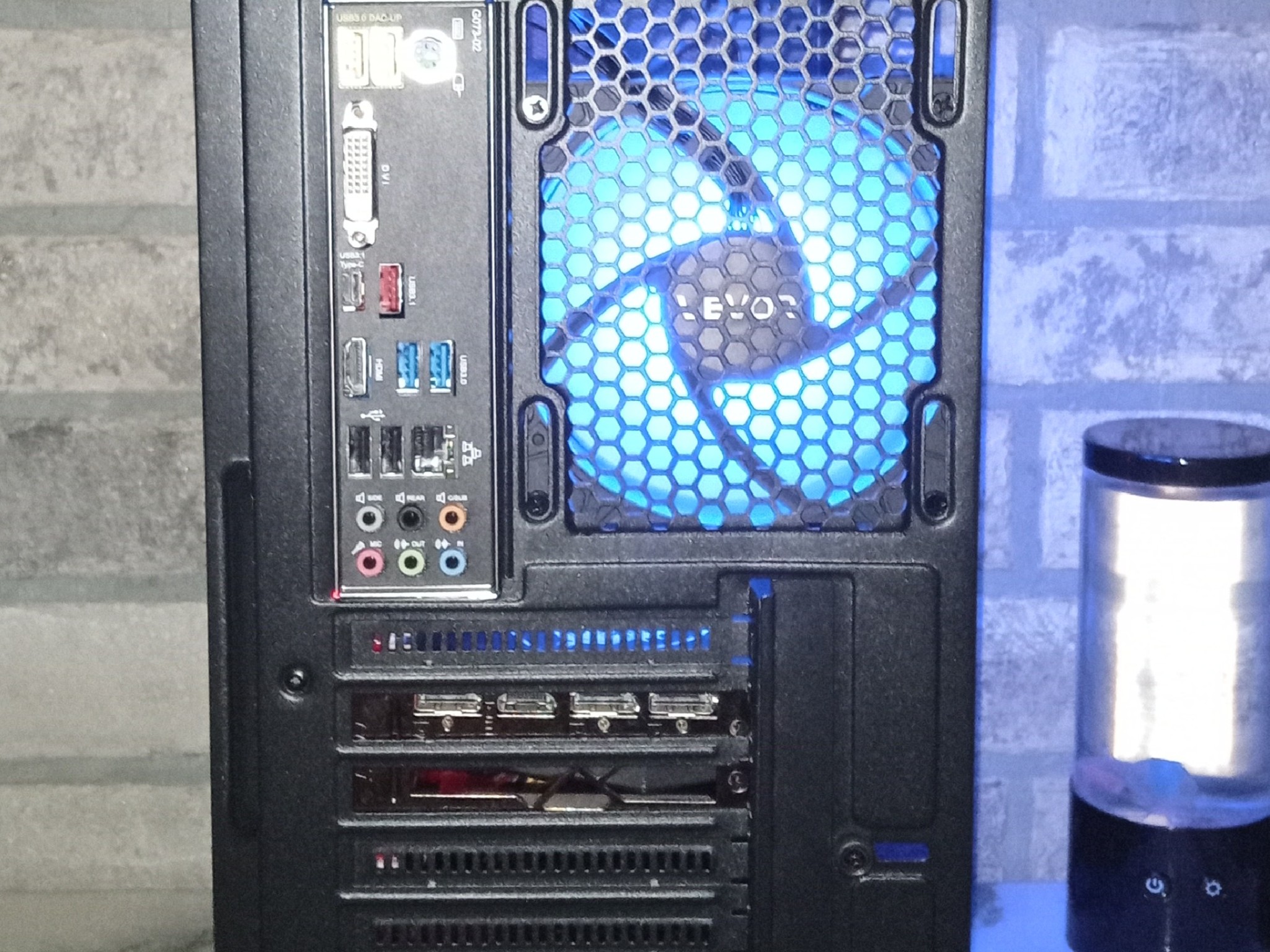 Gaming Pc/i5 6600k/Rx 5600 XT/16GB DDR 4/512 SSD HD/WIN 11 PRO/WIFI