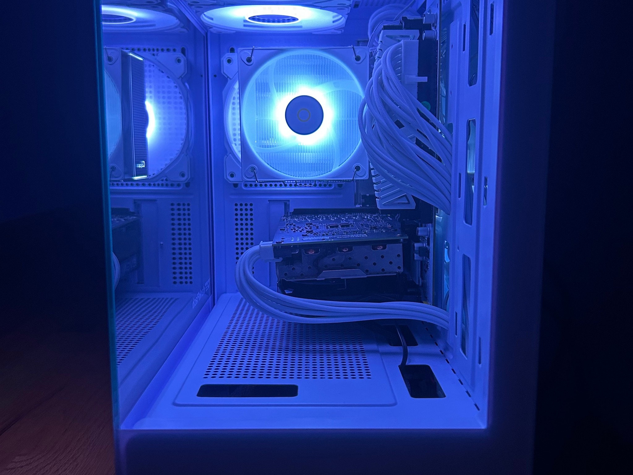 1080p Gaming PC Computer (RTX 2060, Ryzen 3600, 16 GB DDR4)