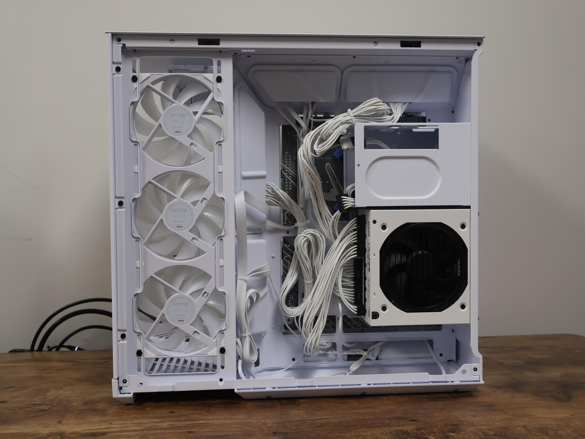 Yeston Sakura RX 9070 XT Gaming PC – Intel 270K | 32GB DDR5 | 2TB M.2 | 1440p / 4K Gaming