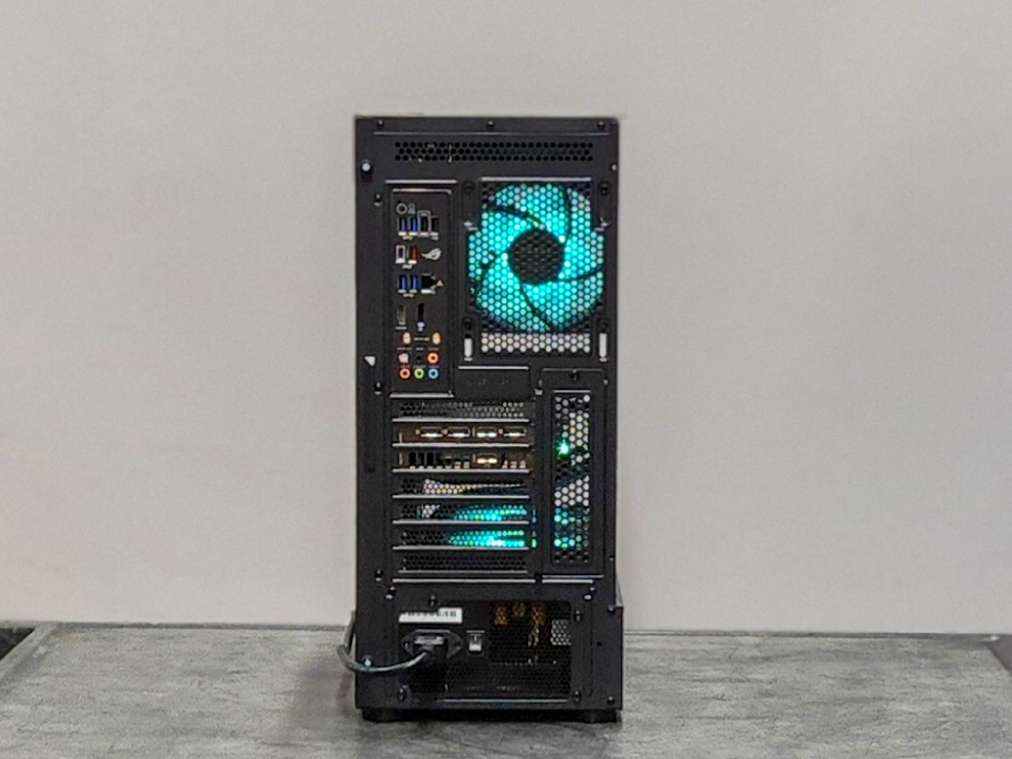 Gaming PC with Ryzen 5 5600X | RTX 3060 12 GB | 32GB DDR4 | 1TB SSD