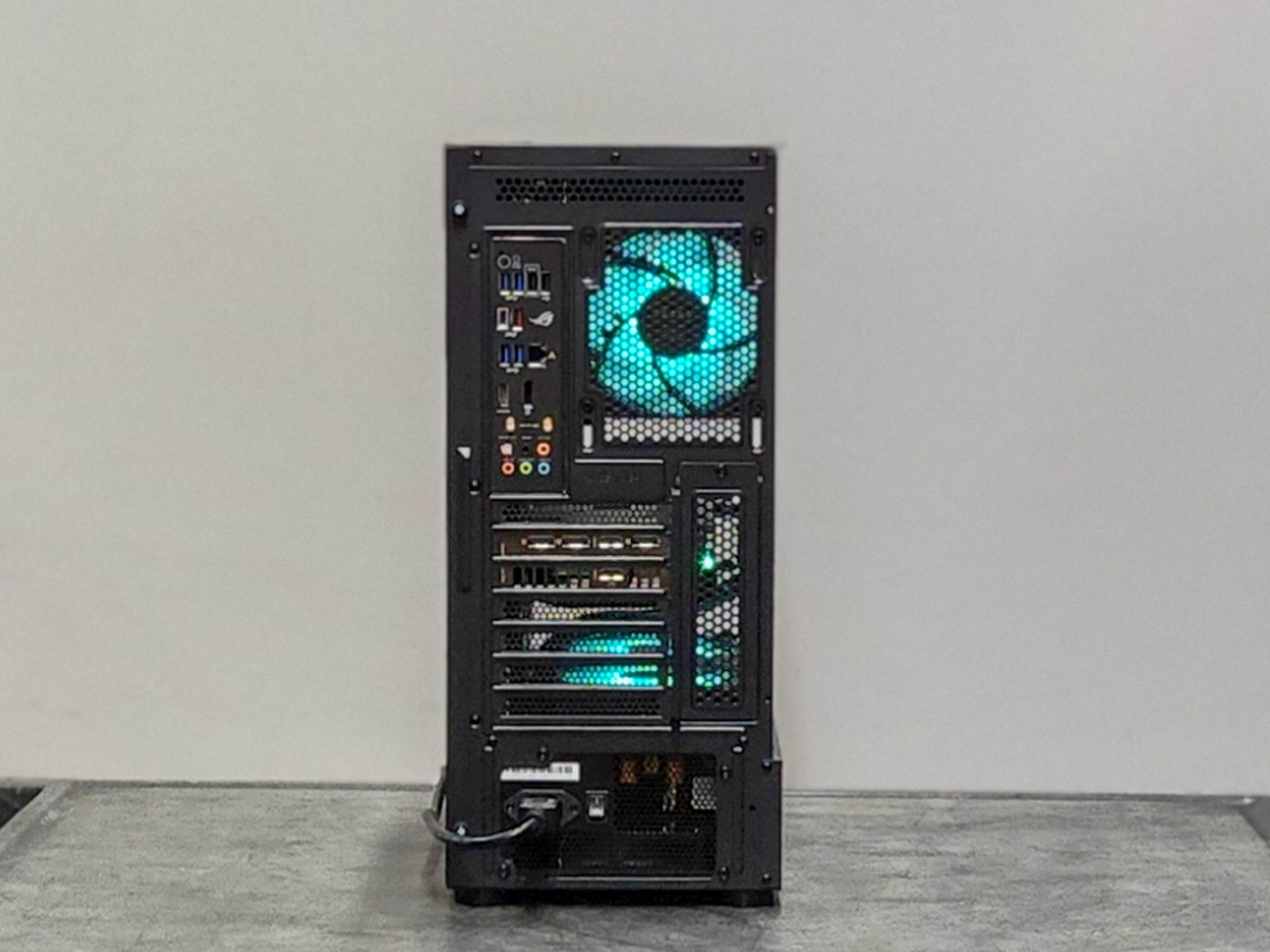 Gaming PC with Ryzen 5 5600X | RTX 3060 12 GB | 32GB DDR4 | 1TB SSD