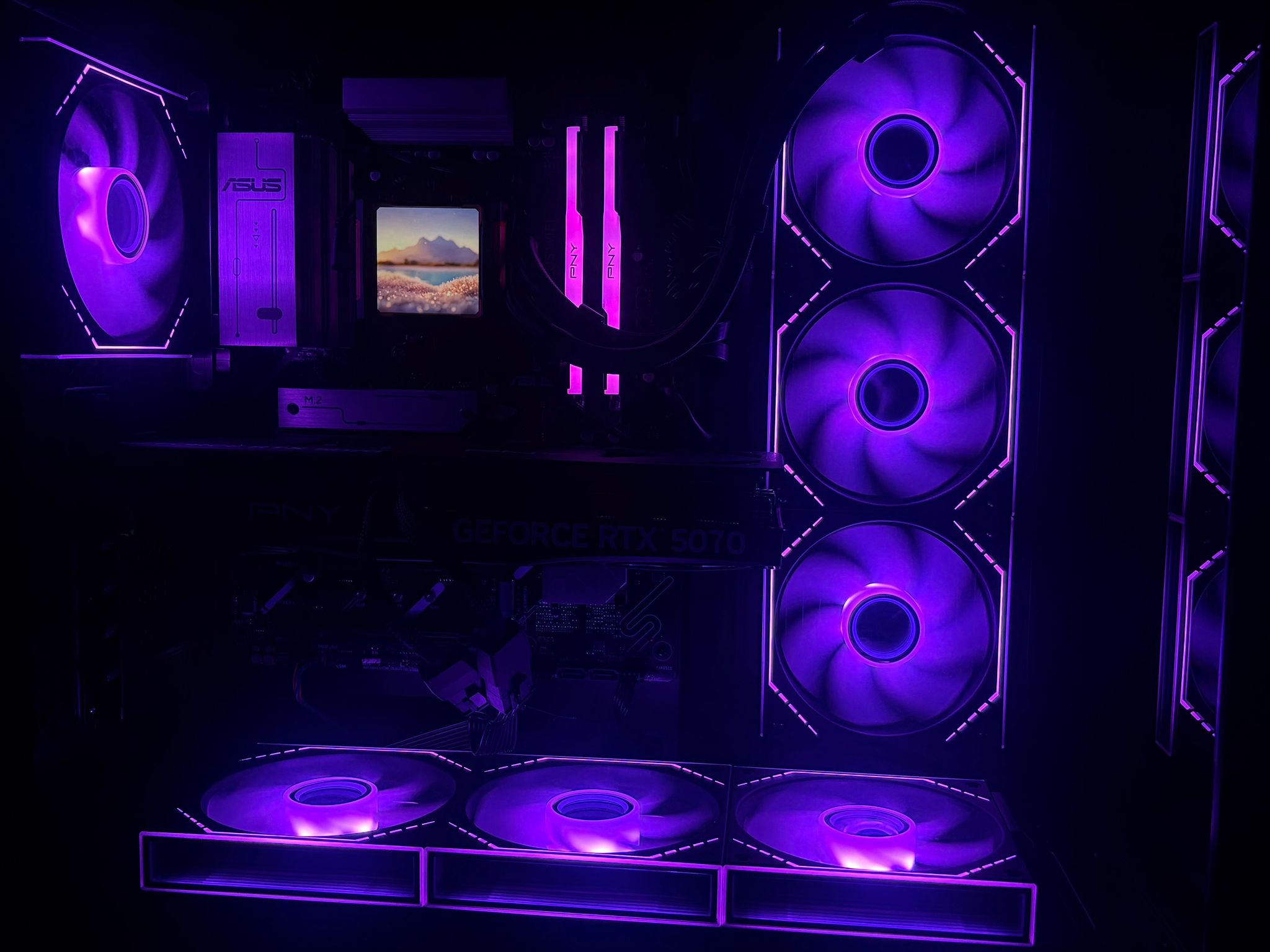 5070/9800x3D/32GB DDR5 Ram/2TB NVME