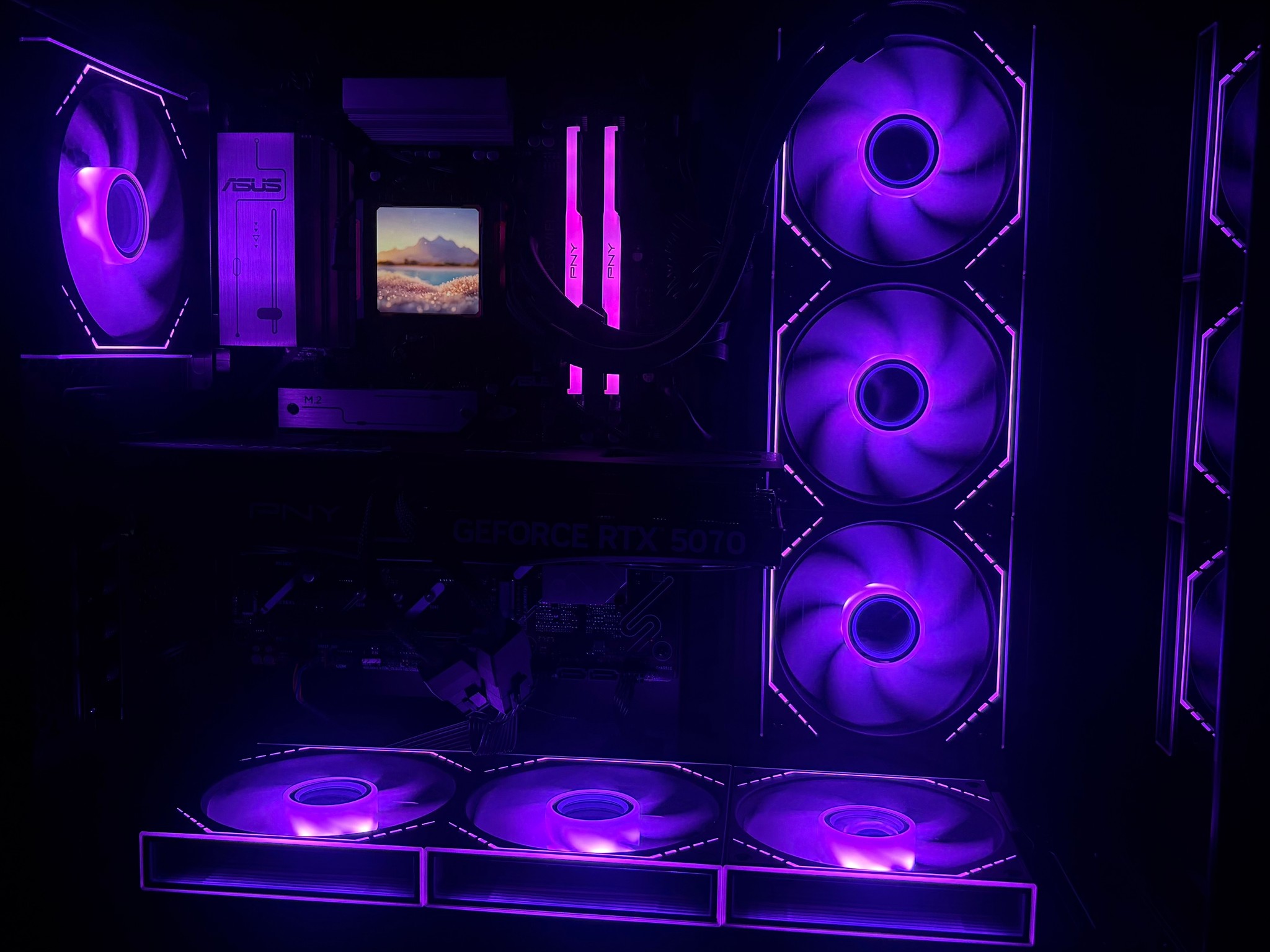 5070/9800x3D/32GB DDR5 Ram/2TB NVME