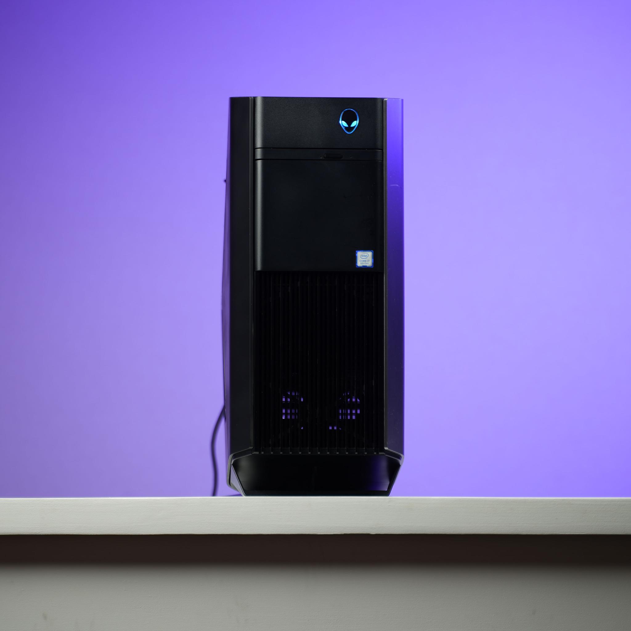 “ALIENFORM 4.7” GTX 1070 Intel Core i7 8700 16GB 1.3TB Windows 11 Gaming PC