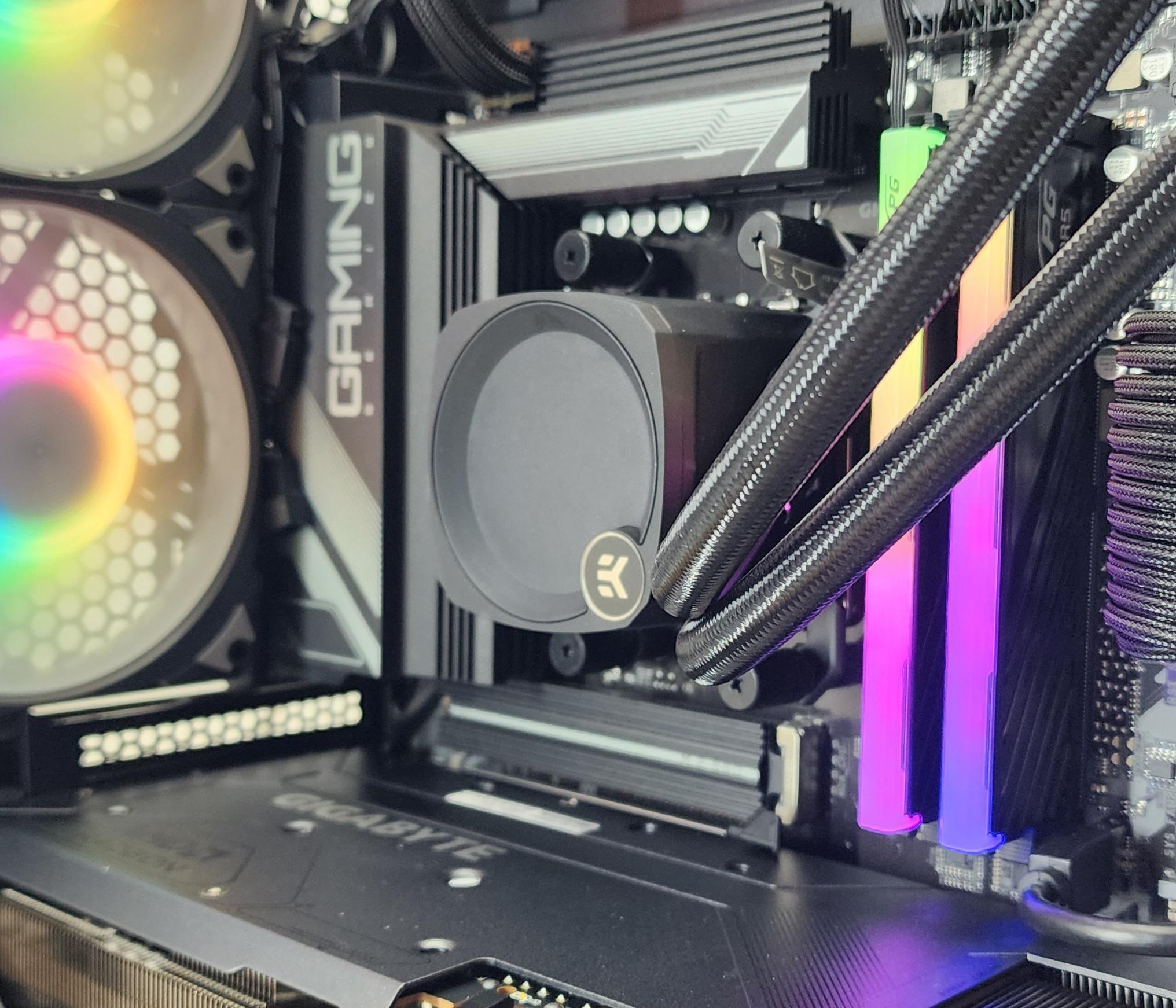 Gaming PC Ryzen 7 9700X 32GB RAM 2TB SSD RX 9070 XT 16GB Windows 11 Computer