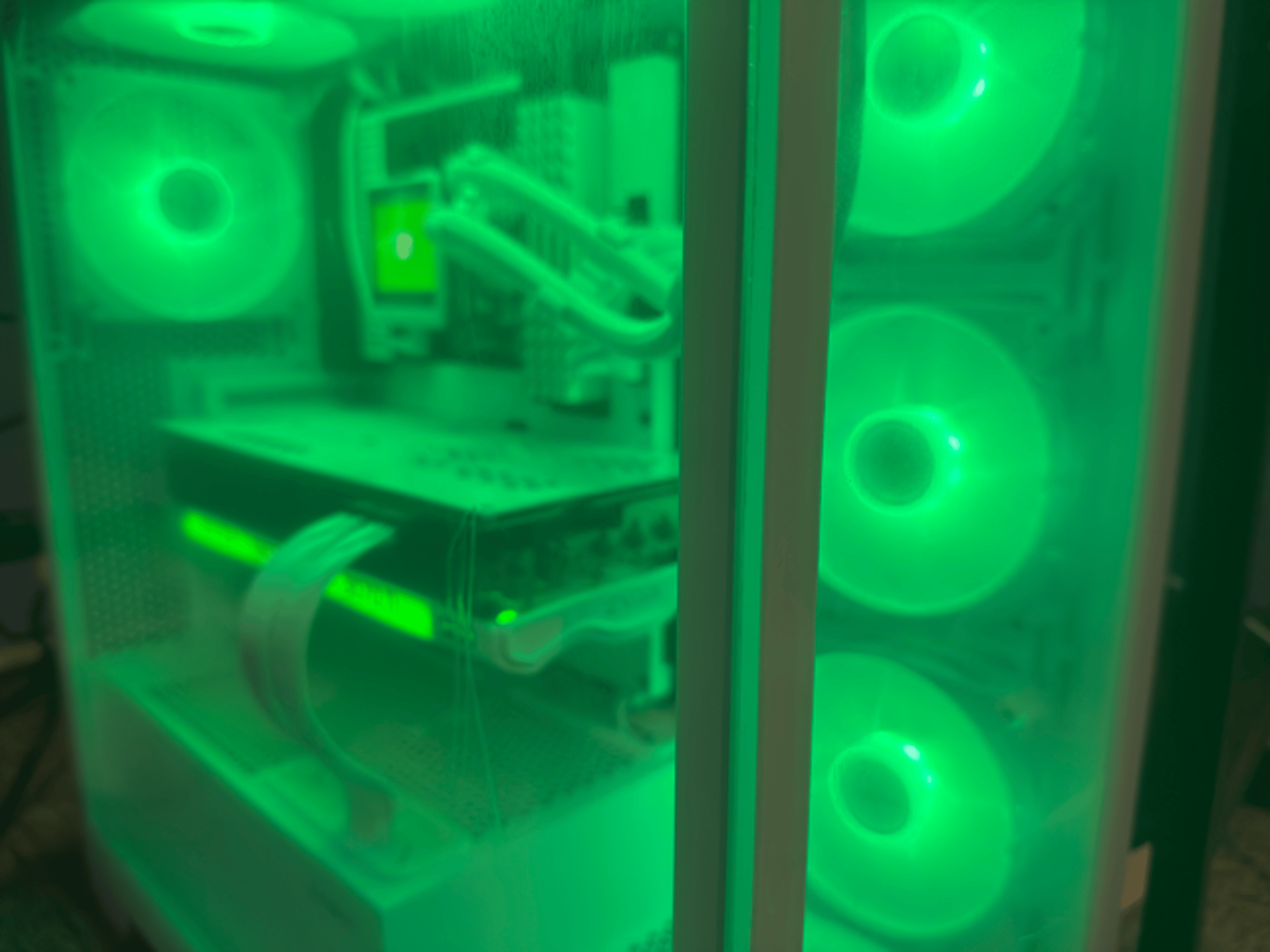 ⚪️All White⚪️ 1440p Mid-Ranged Gaming PC (3070 ti with ryzen 7 3700x)