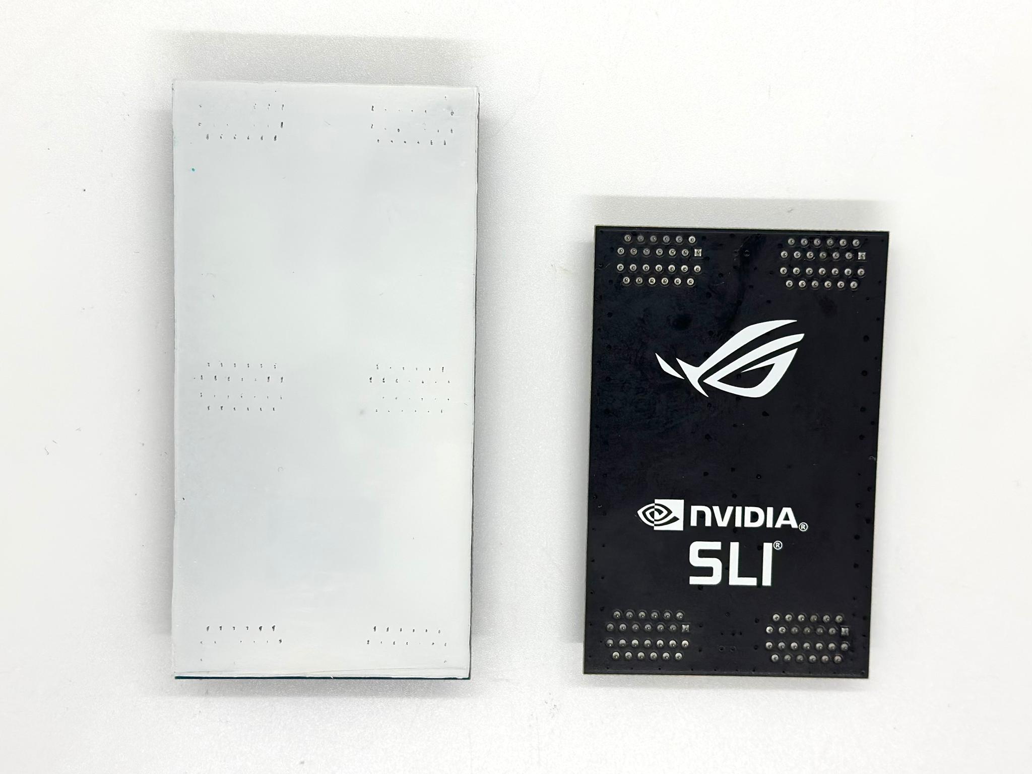 ASUS Rog SLI HB BRIDGE + Gigabyte 3 way SLI Connector