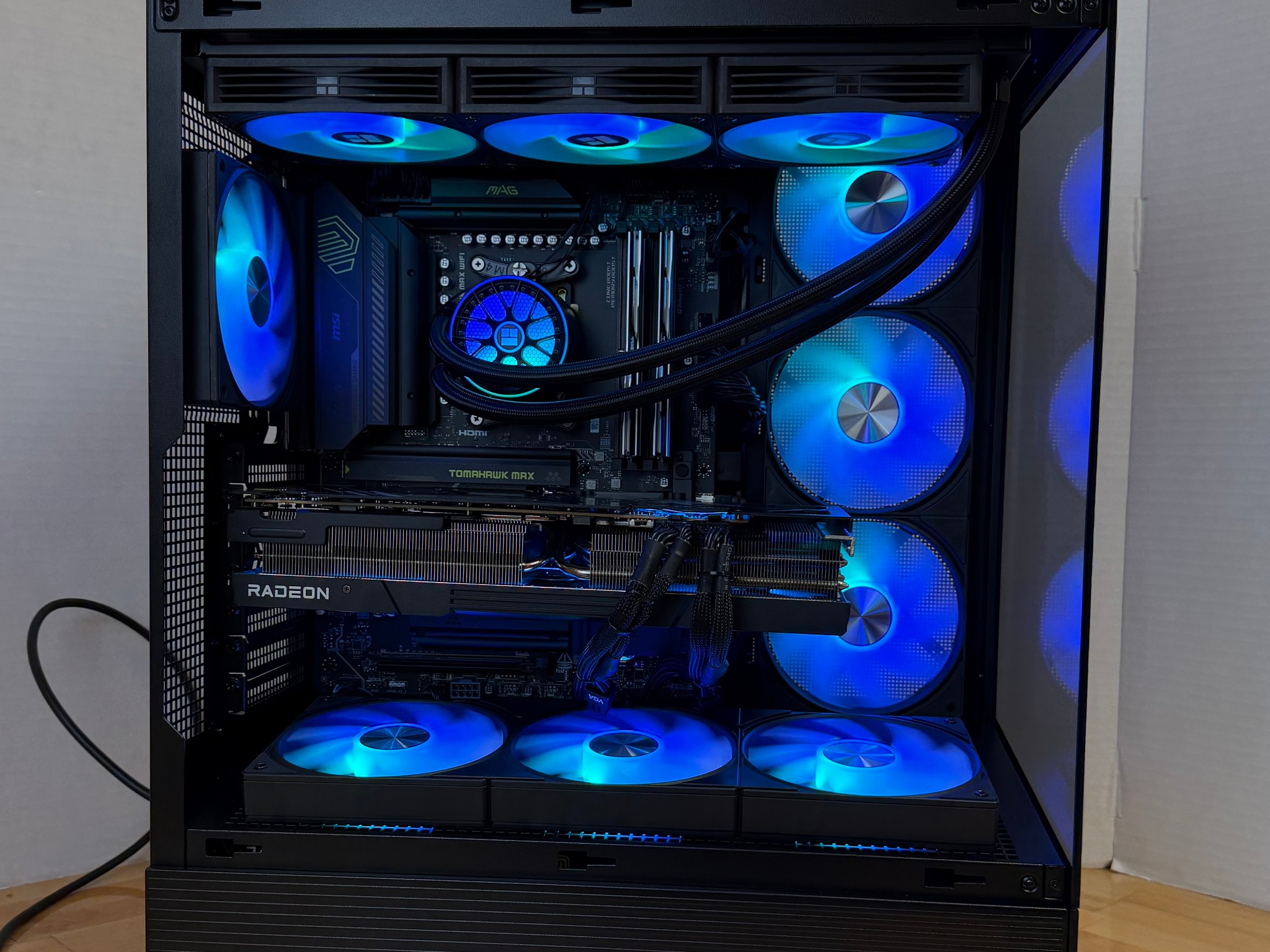 Radeon RX 7900 XT Custom Gaming PC - Ryzen 7 9800X3D
