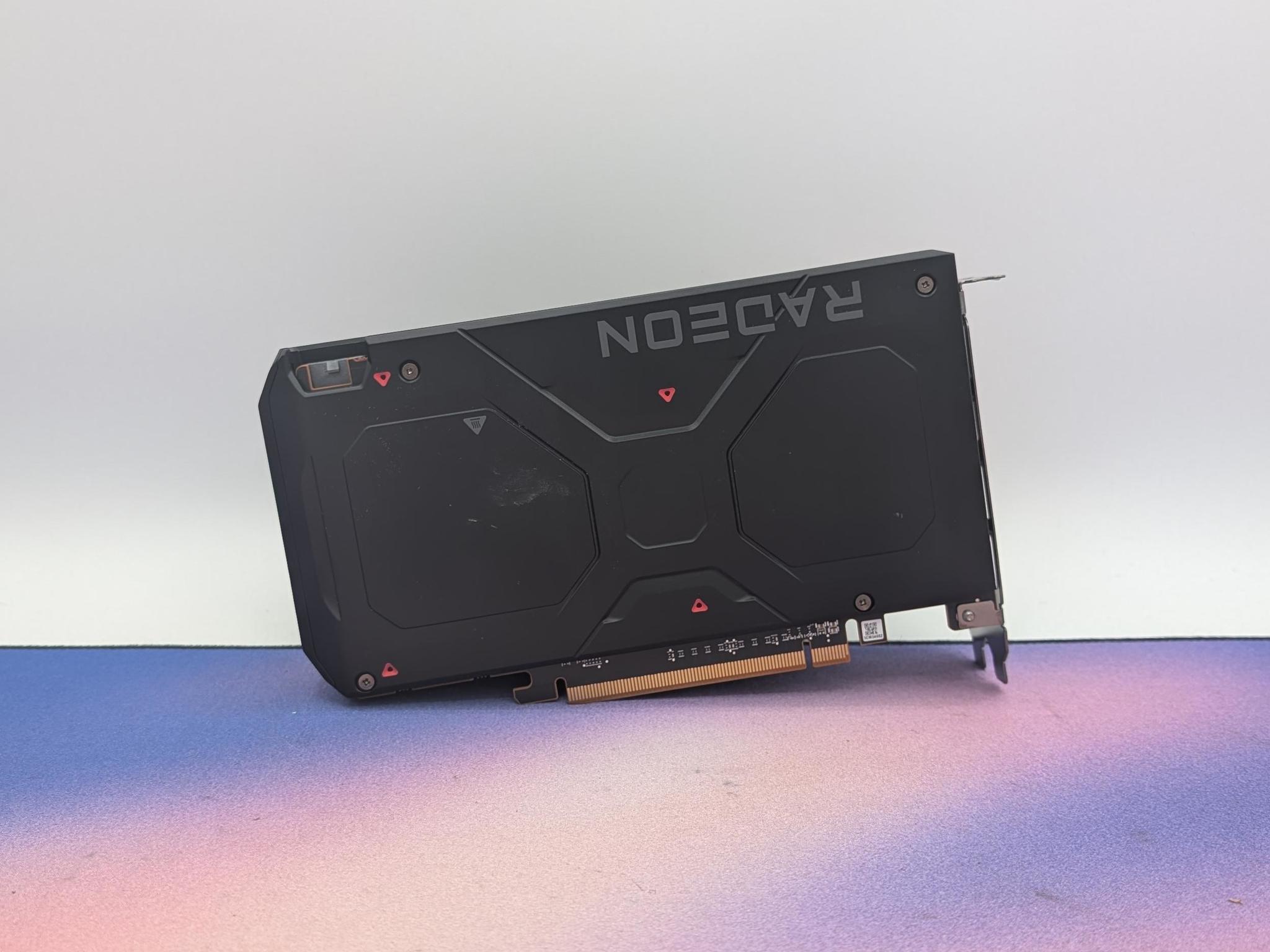 AMD RX 7600 Reference