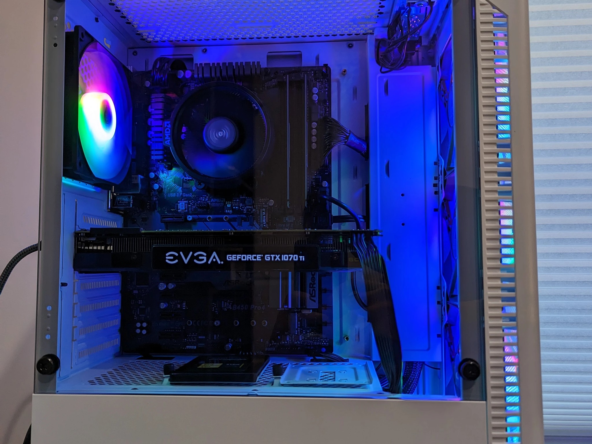 JT-1 | Ryzen 5 1600 | GTX 1070 Ti | 16GB RAM | 512GB SSD | Wi-Fi | Windows 10 Pro