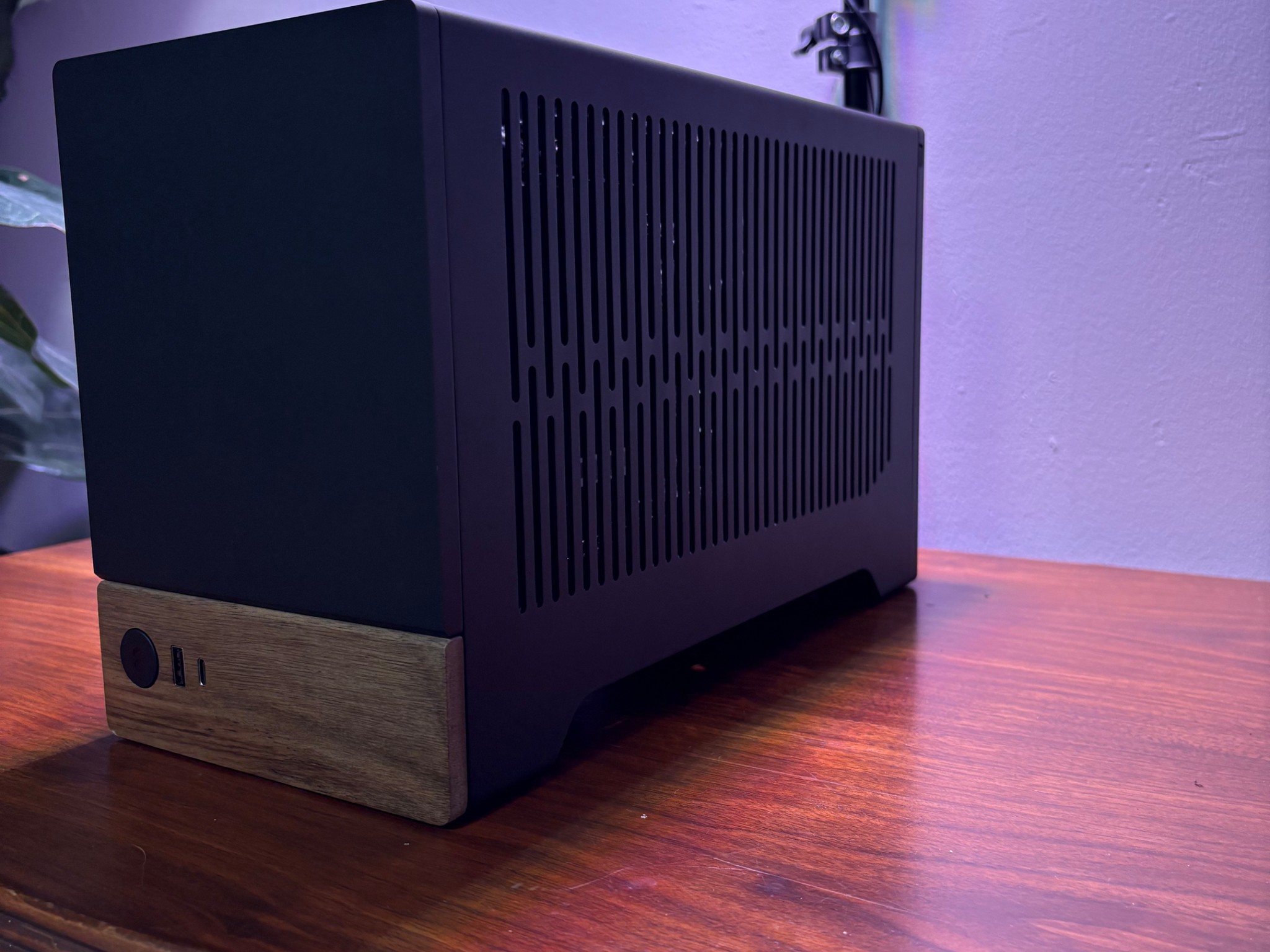 RTX 5070 | Ryzen 9 5900X | 32GB DDR4 | 1 TB SSD | 850W PSU | 1x 120MM Fan | Fractal Terra