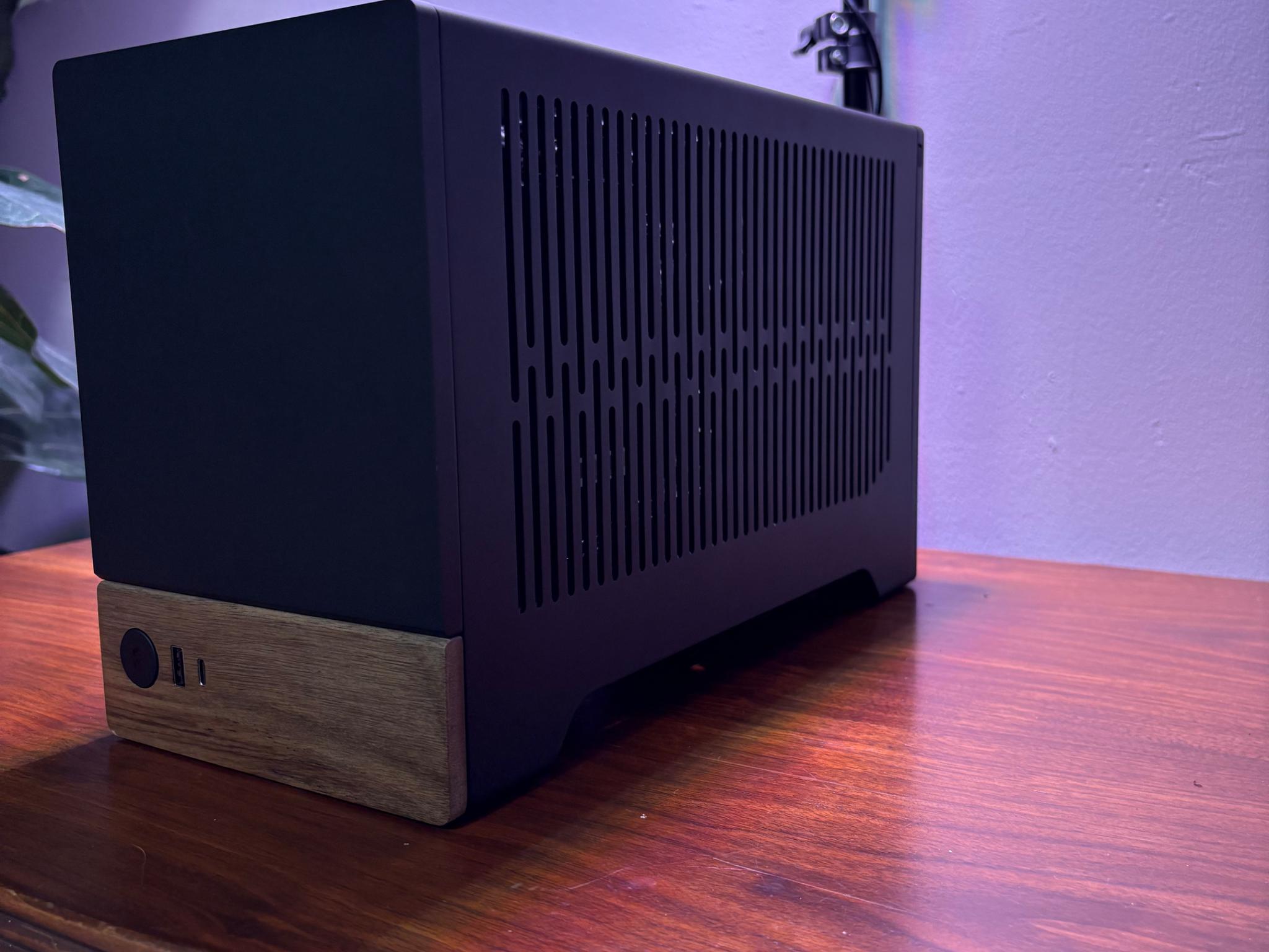 RTX 5070 | Ryzen 9 5900X | 32GB DDR4 | 1 TB SSD | 850W PSU | 1x 120MM Fan | Fractal Terra