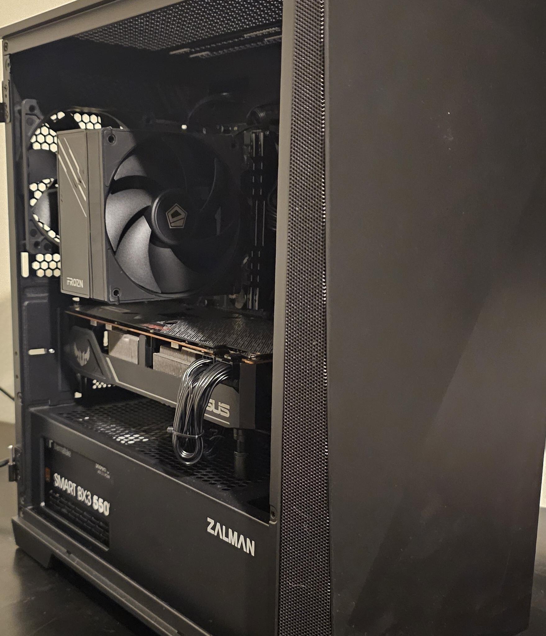 Ryzen 5 3600 RX 5700 8GB Low Profile all black build