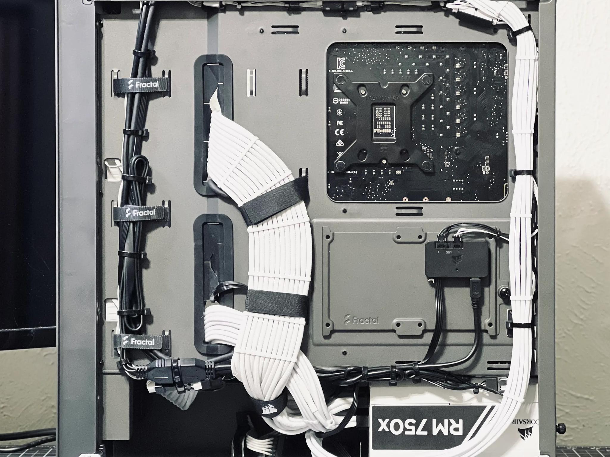 Great Mid-range Gaming PC - i7 9700K | RTX 2070 Super | 32GB DDR4 | Custom PSU Cables