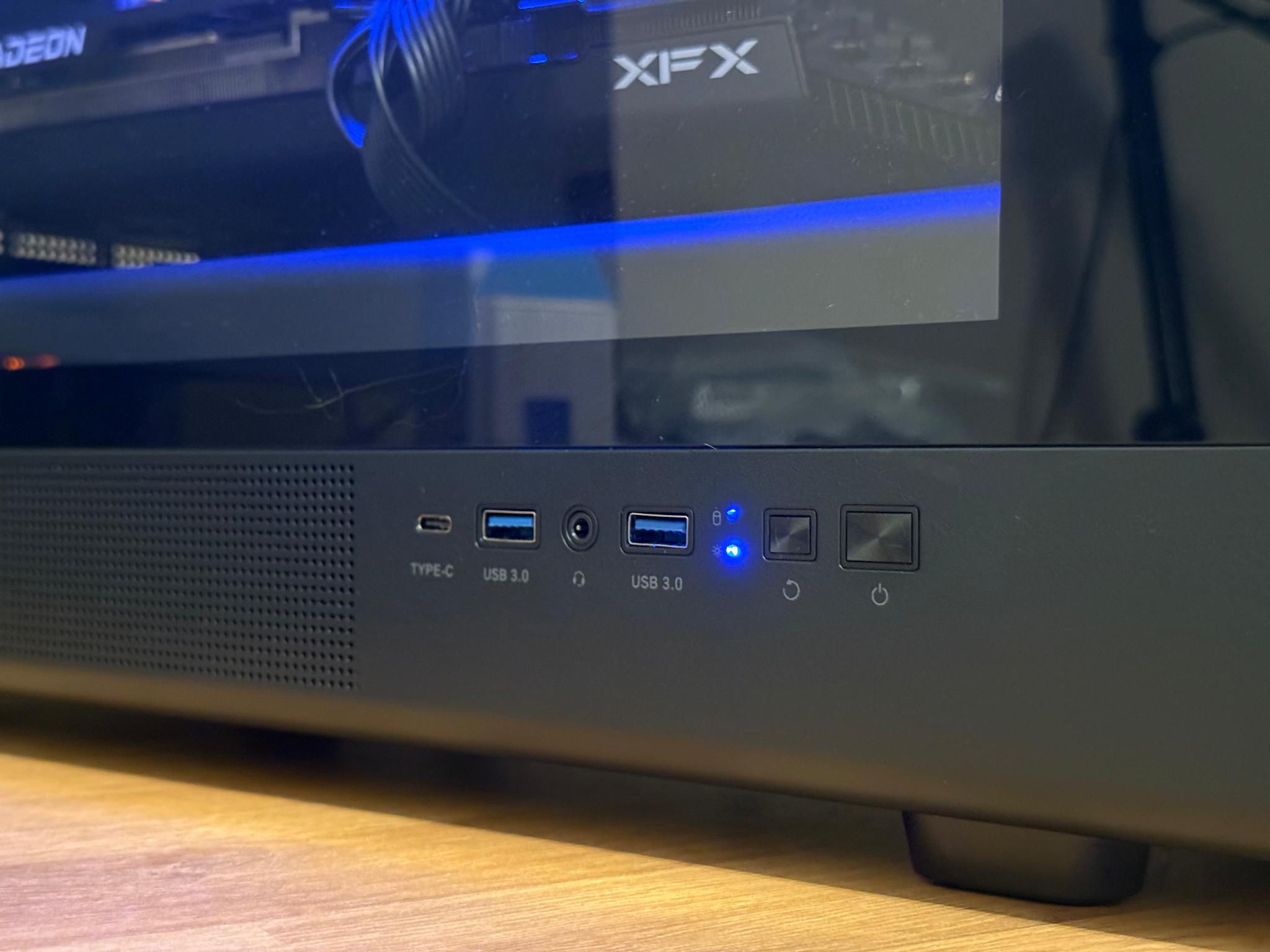 RX 7700 XT | RYZEN 7600X | 32GB 6000CL30 | 2TB NVME