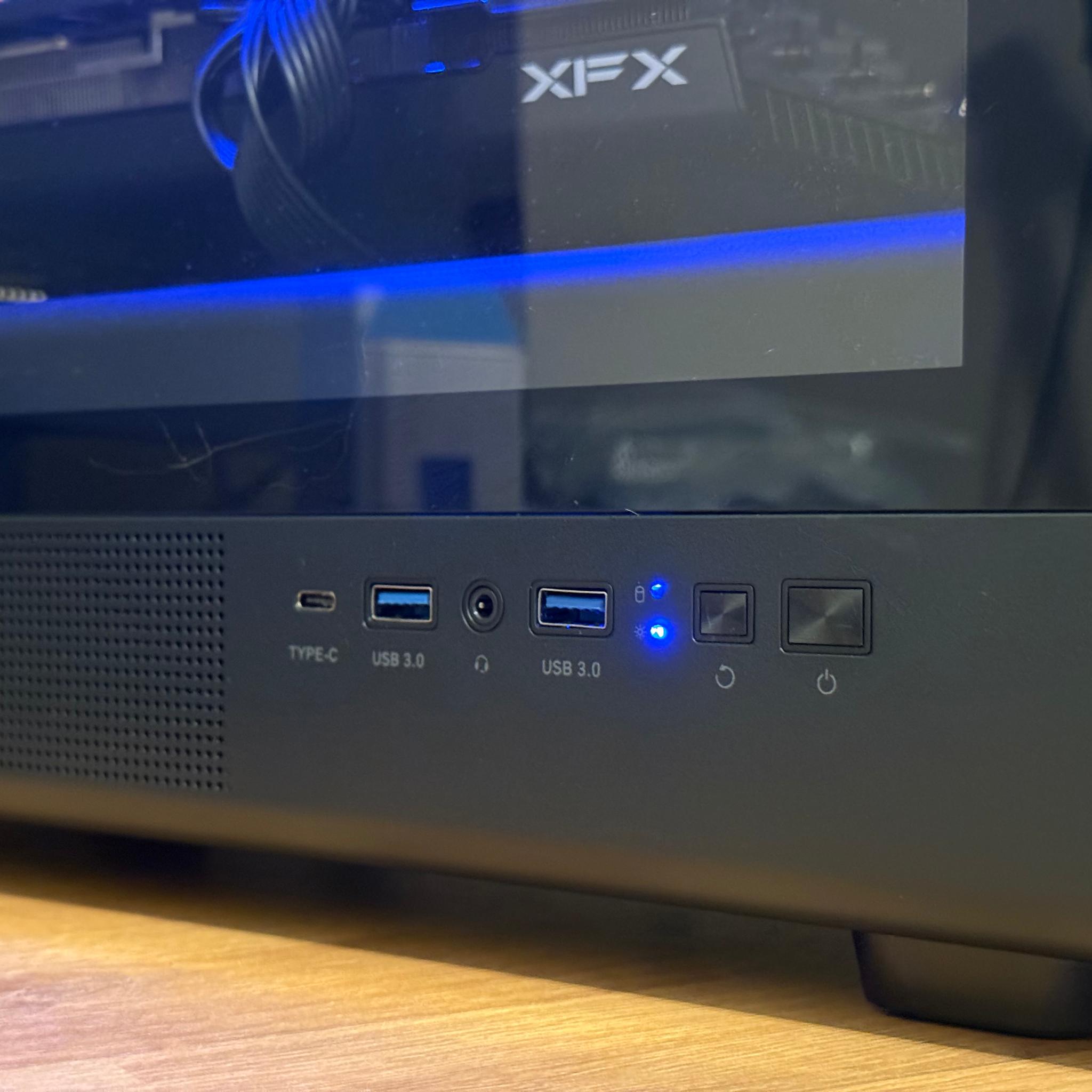 RX 7700 XT | RYZEN 7600X | 32GB 6000CL30 | 2TB NVME