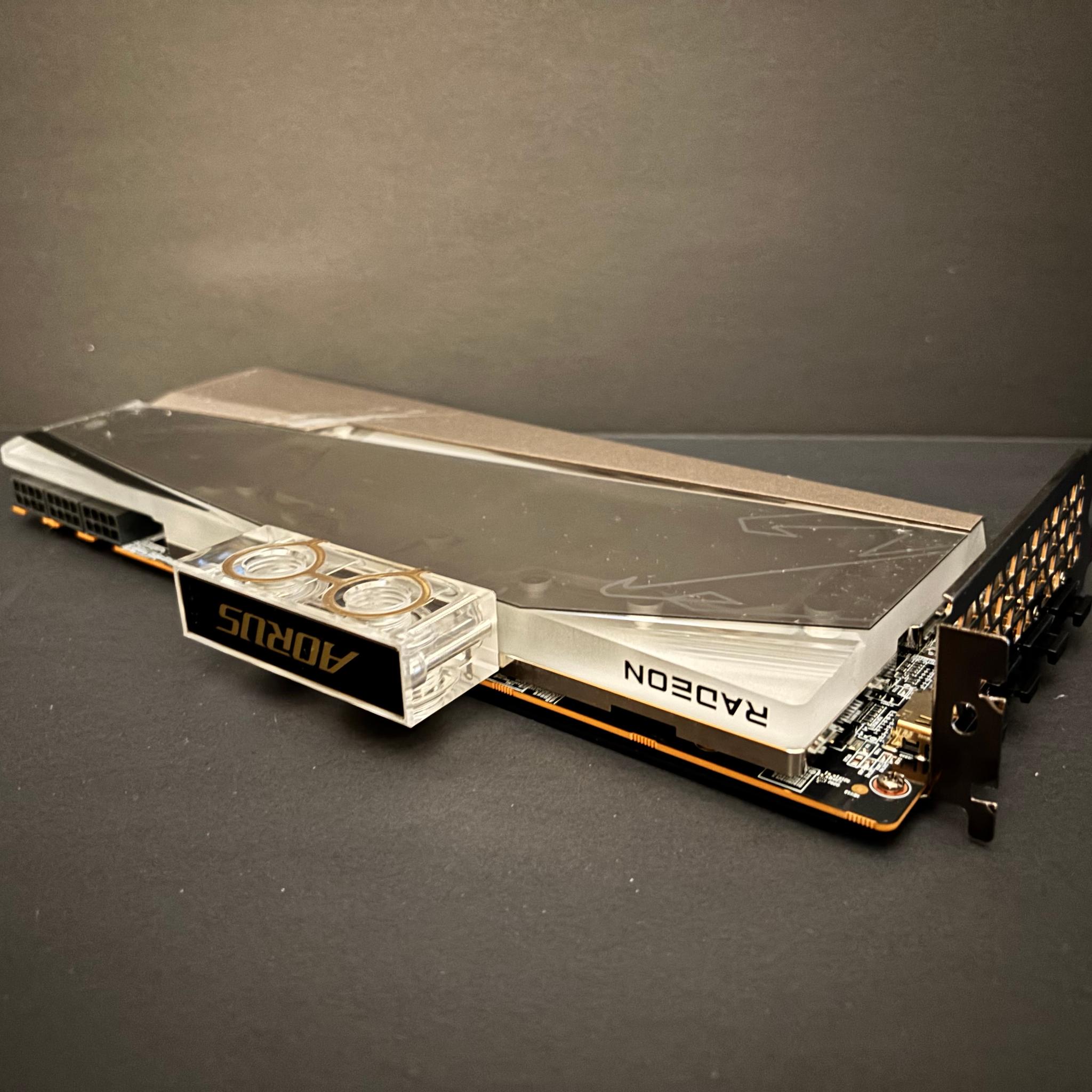 AORUS Radeon RX 6900 XT Waterforce WB 16GB