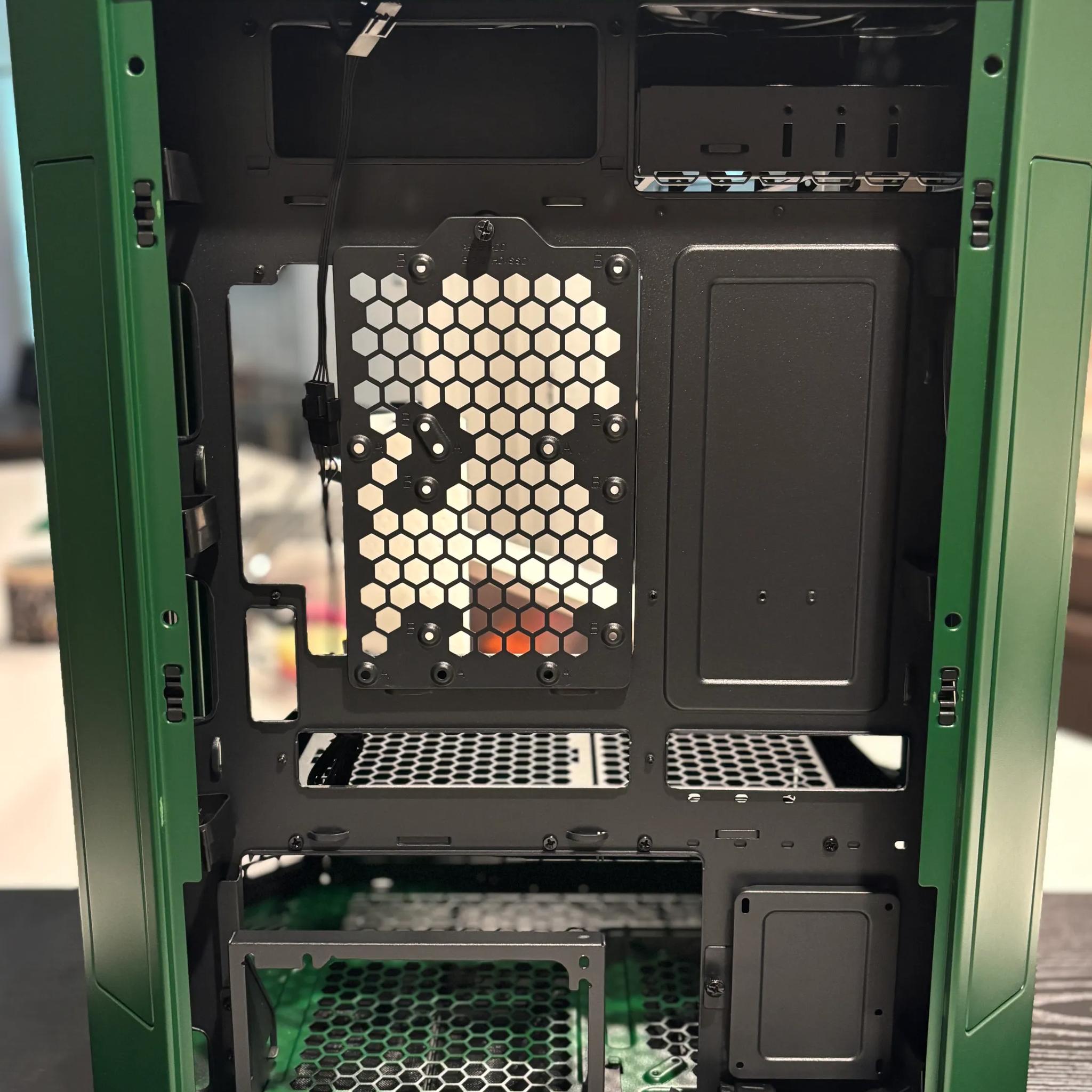 Thermaltake Tower 600